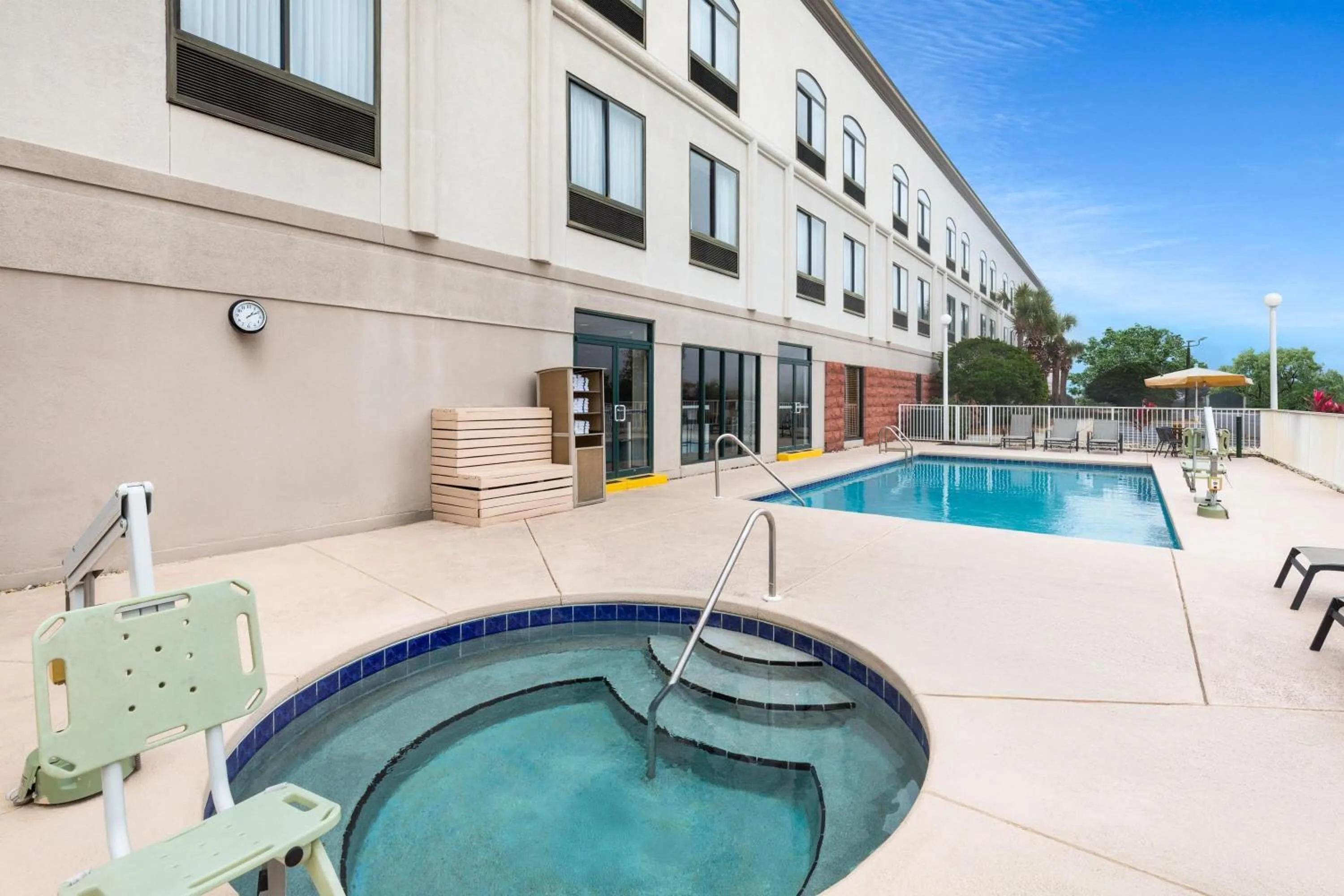 Hot Tub in Wingate by Wyndham Destin