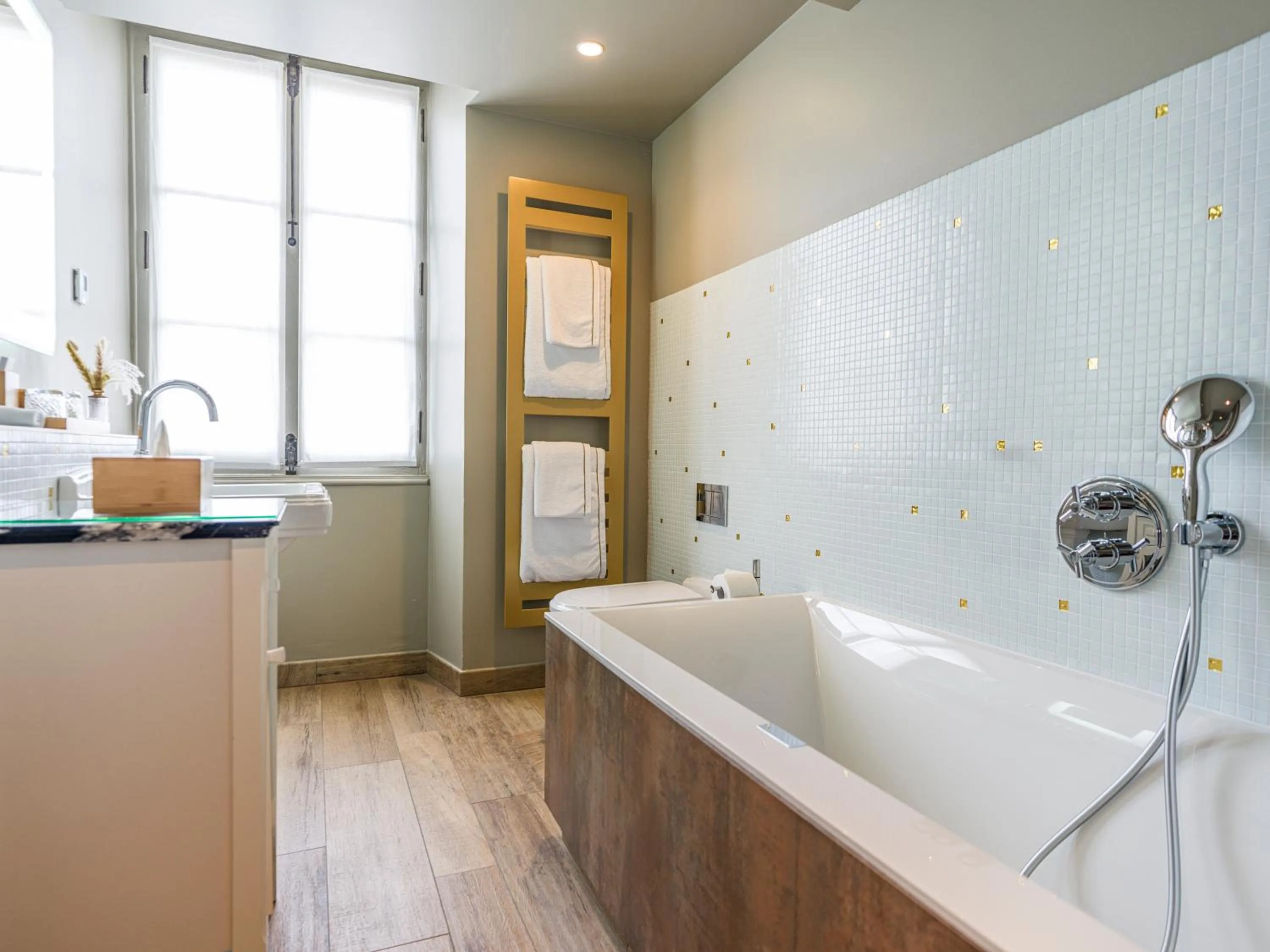 Bathroom in Chateau d'Audrieu