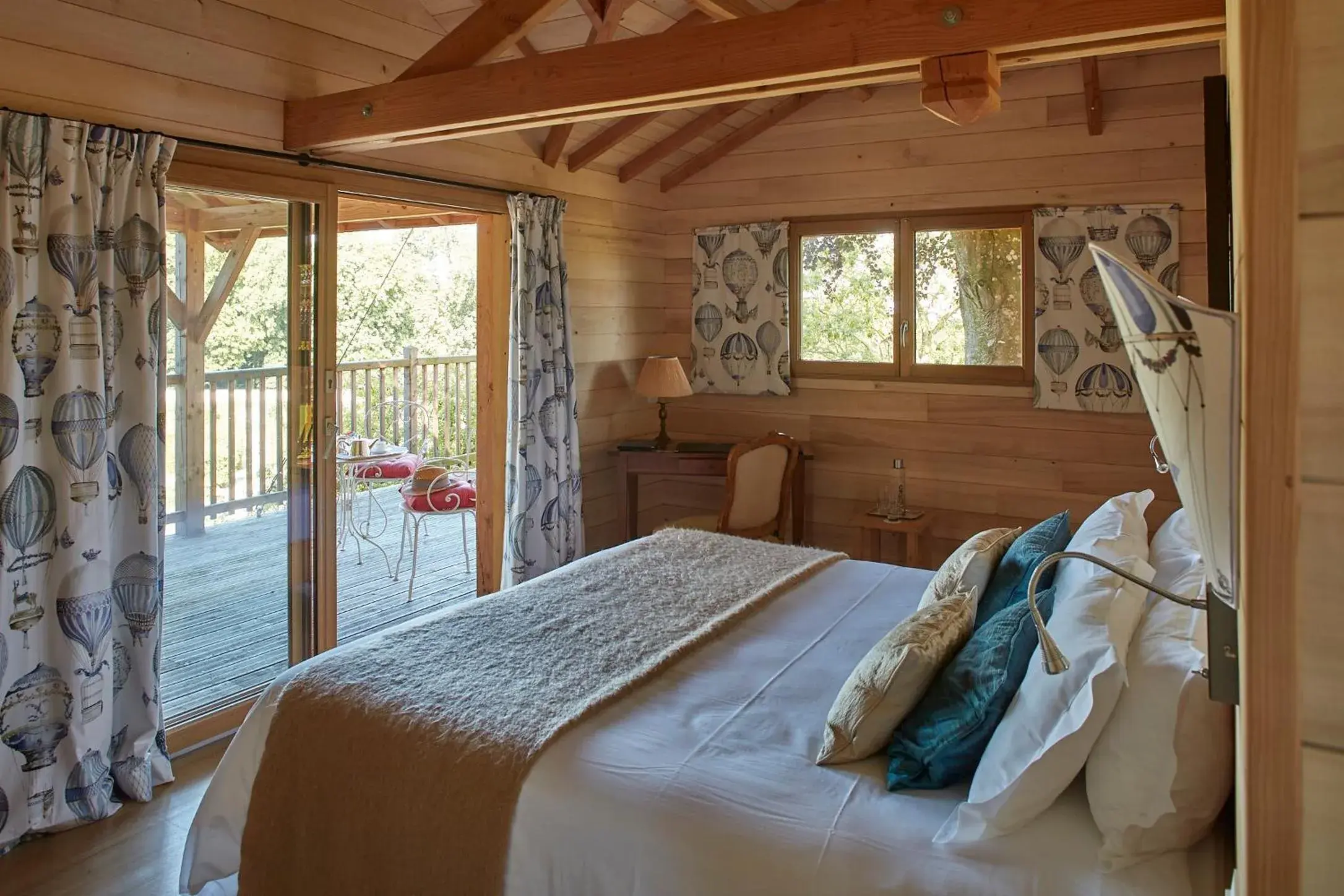 Bedroom, Bed in Chateau d'Audrieu Bedroom, Bed in Chateau d'Audrieu