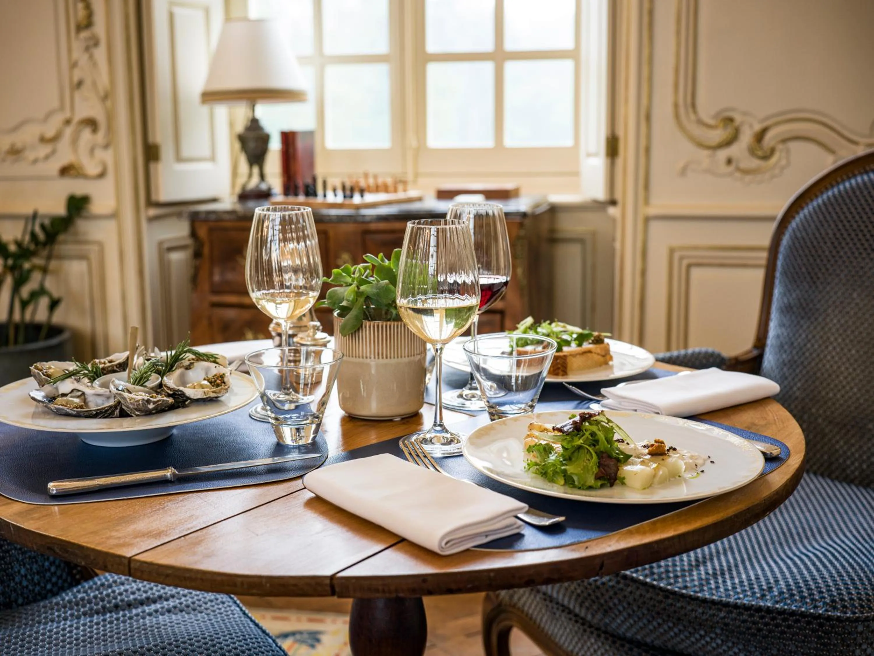 Restaurant/places to eat in Chateau d'Audrieu