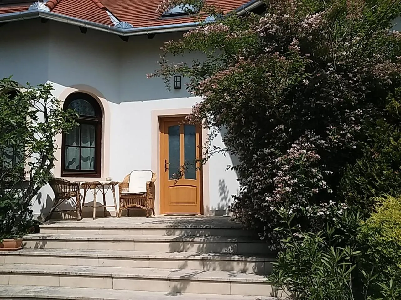 Property building in Frutta Villa