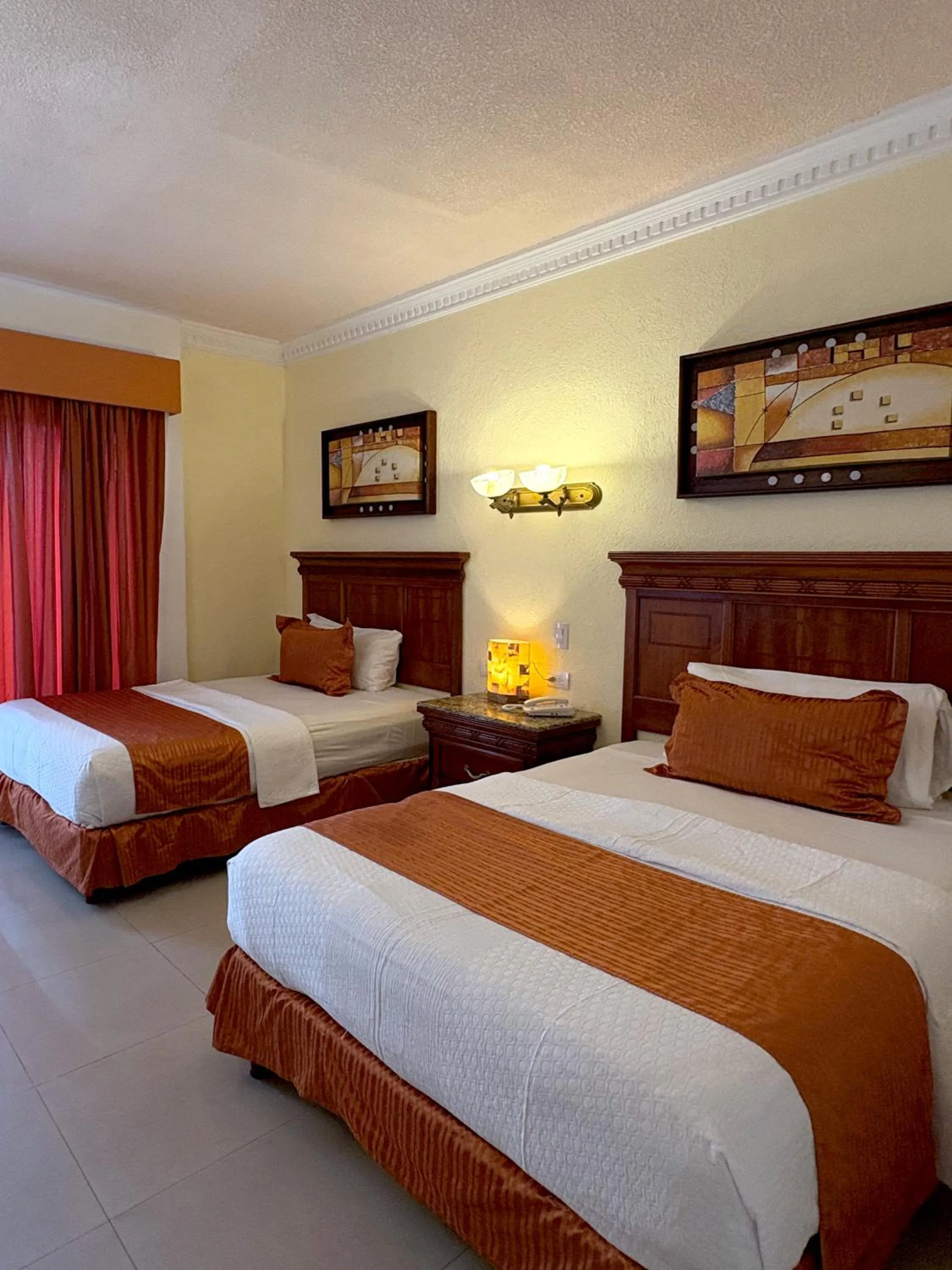 Photo of the whole room, Bed in Gran Real Yucatan