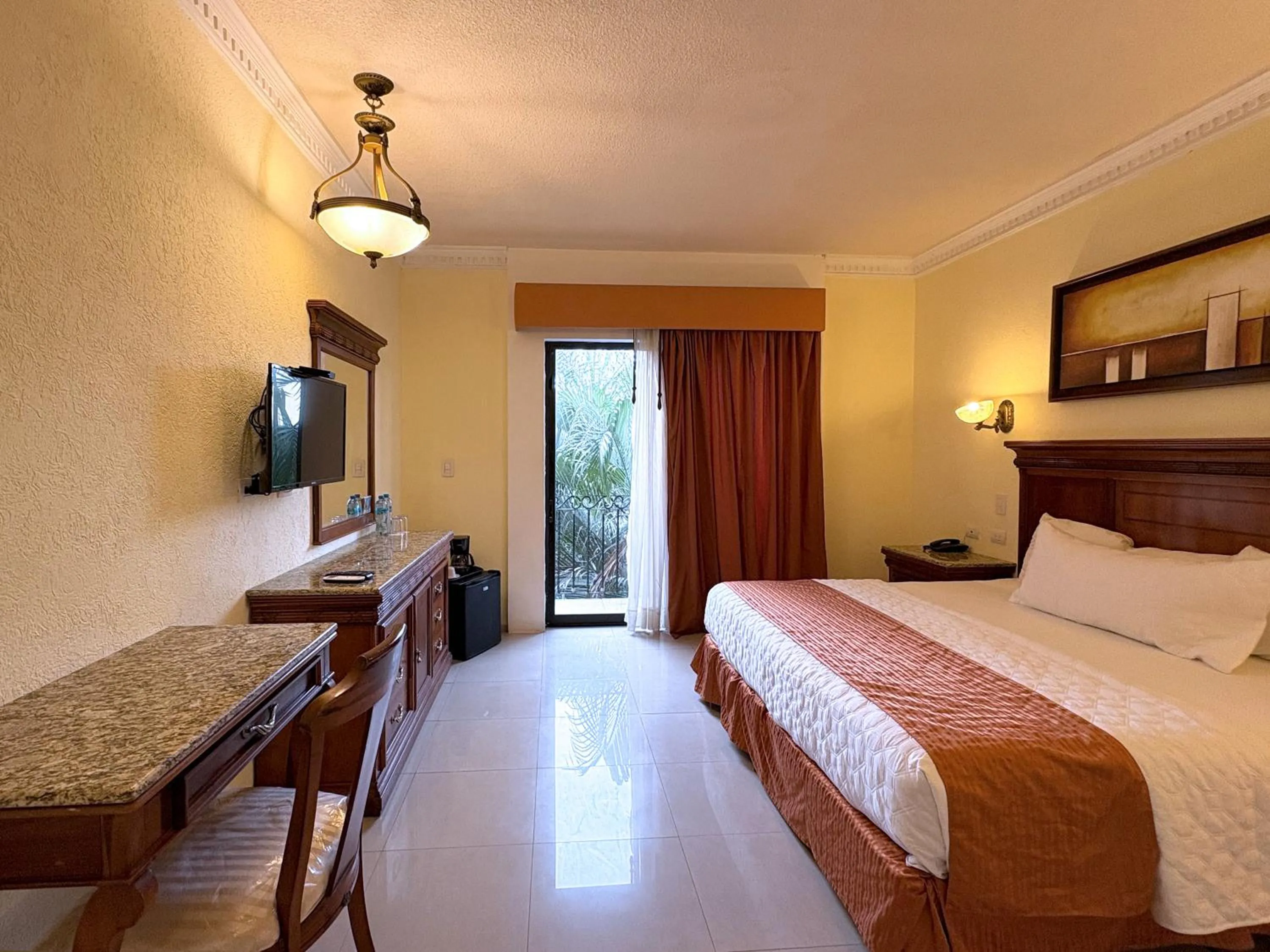 Photo of the whole room, Bed in Gran Real Yucatan