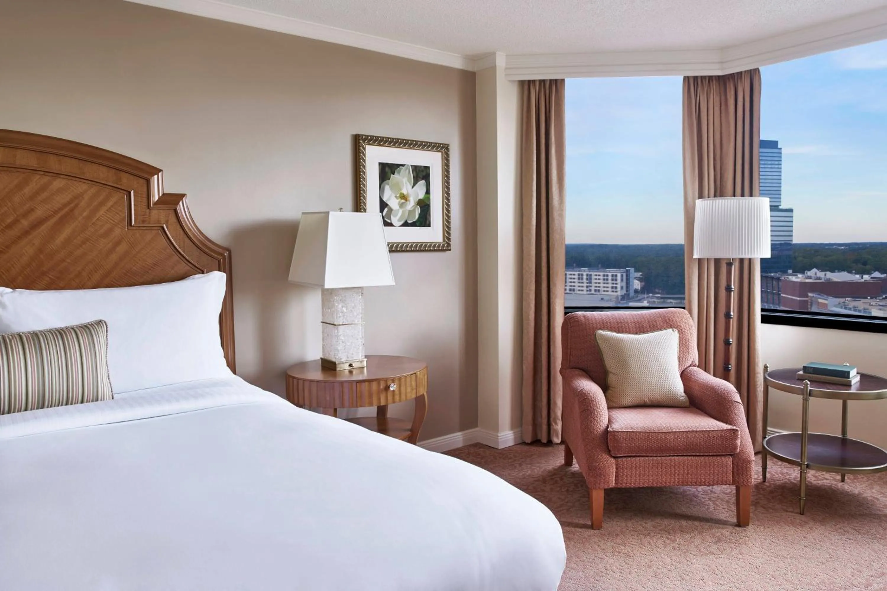 Photo of the whole room, Bed in The Whitley, a Luxury Collection Hotel, Atlanta Buckhead