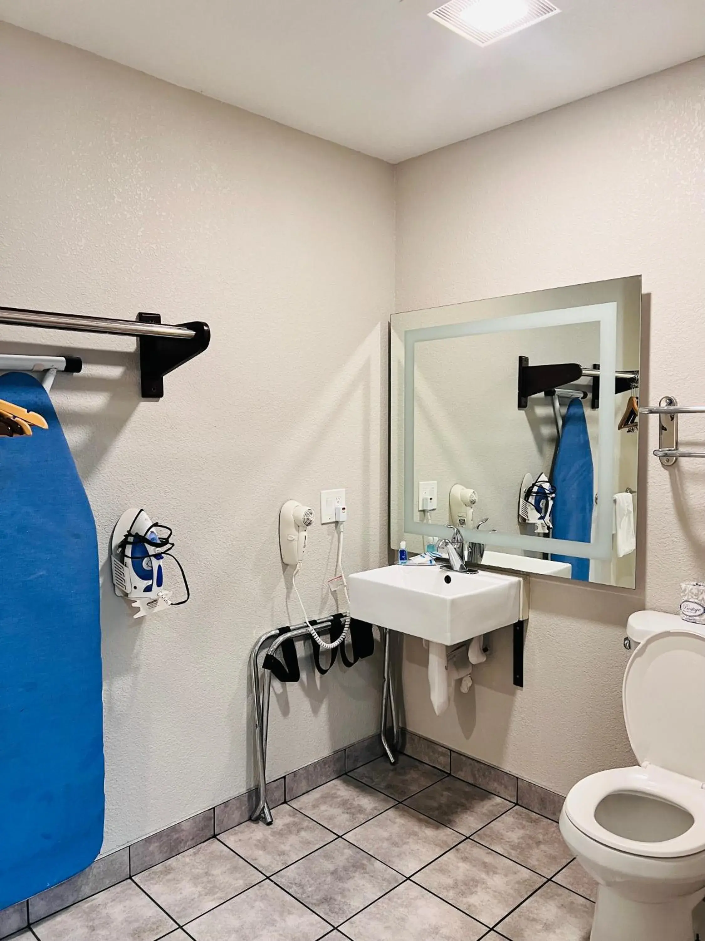 Bathroom in Rodeway Inn National City San Diego South Bathroom in Rodeway Inn National City San Diego South