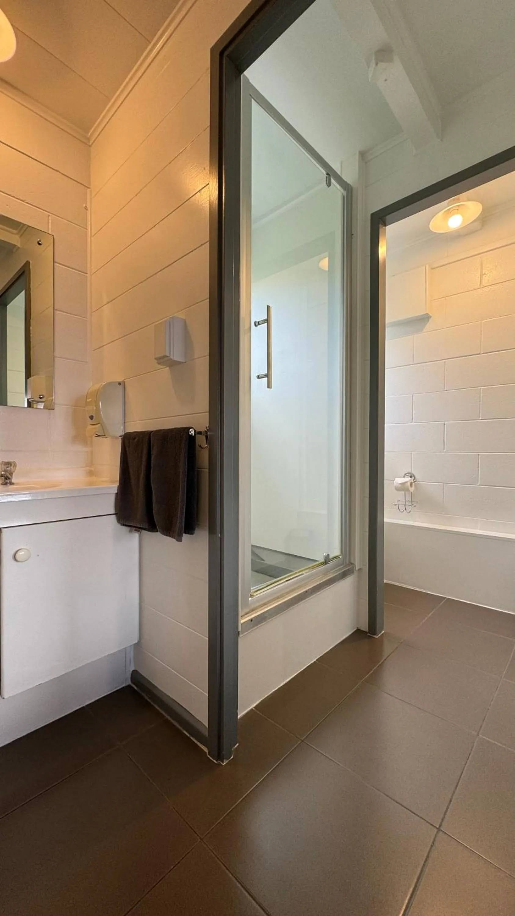 Shower in Central Court Motel