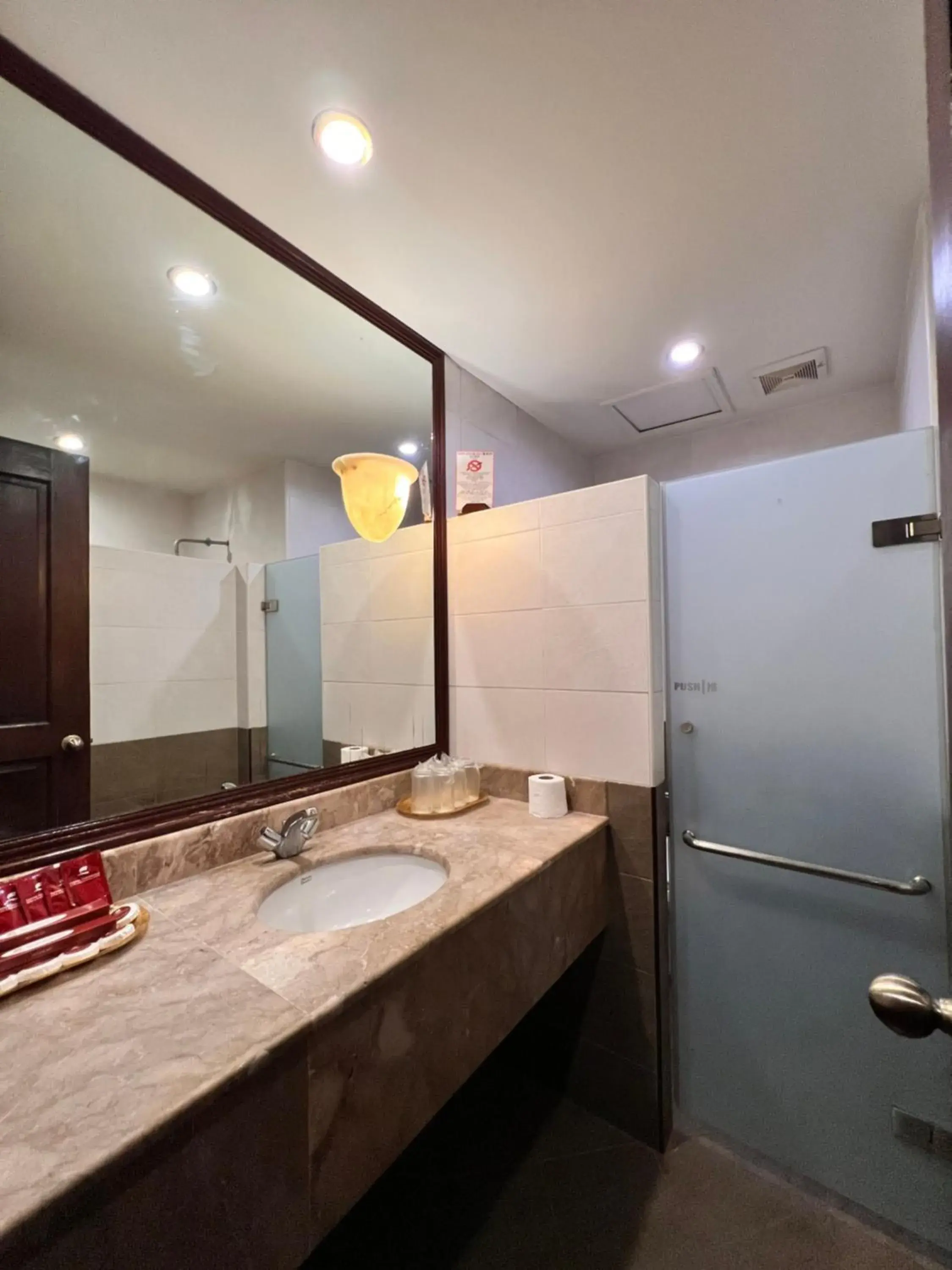 Property building in Sarrosa International Hotel and Residential Suites Property building in Sarrosa International Hotel and Residential Suites