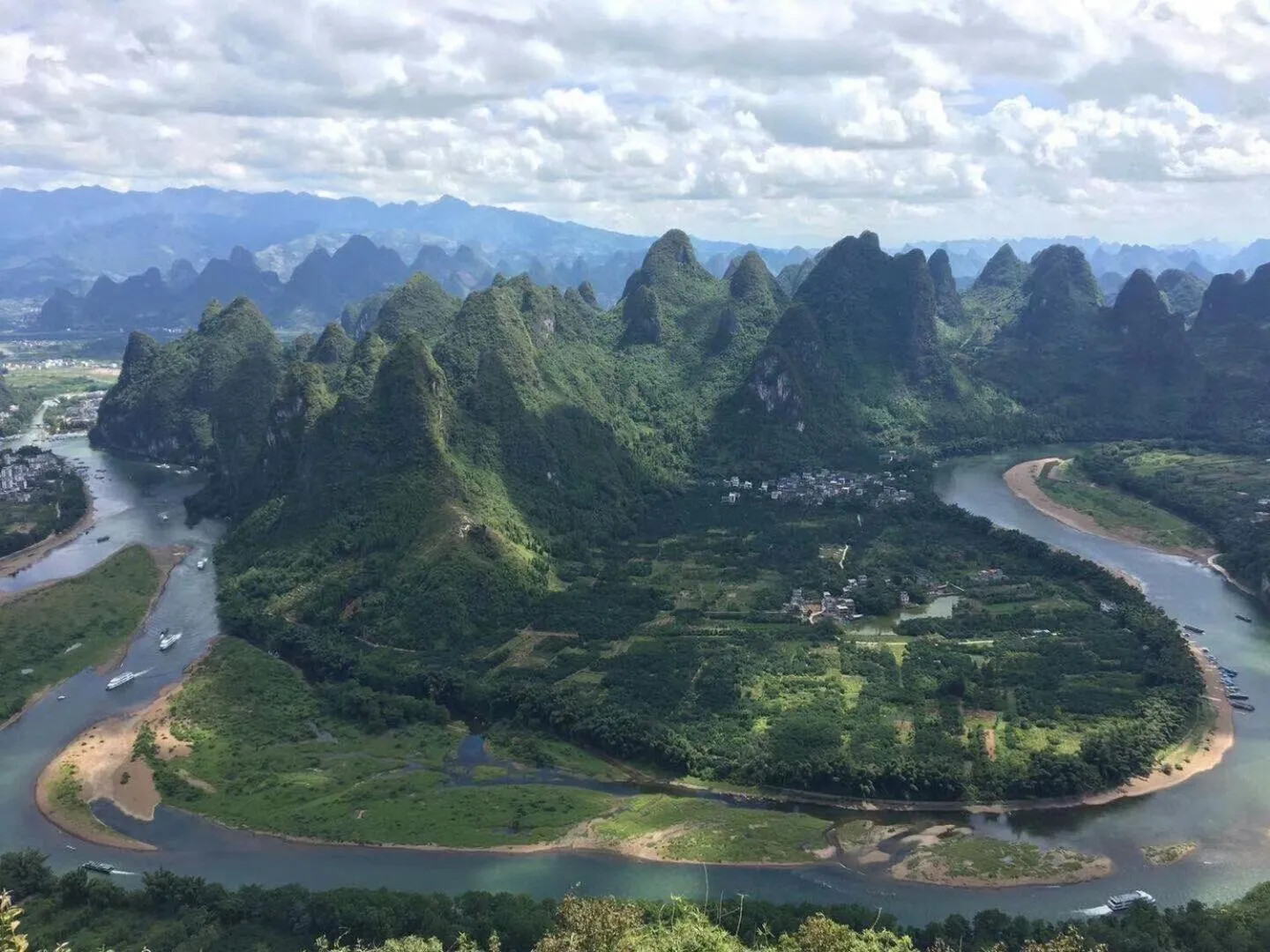 Natural landscape in Yangshuo Xiao Long River Hotel