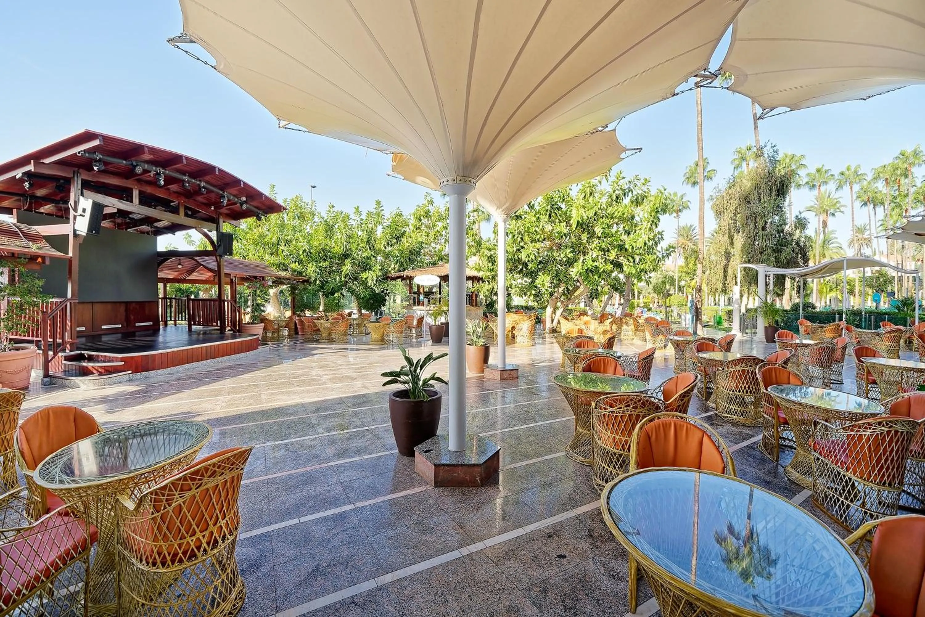 Lounge or bar in Bull Eugenia Victoria & SPA