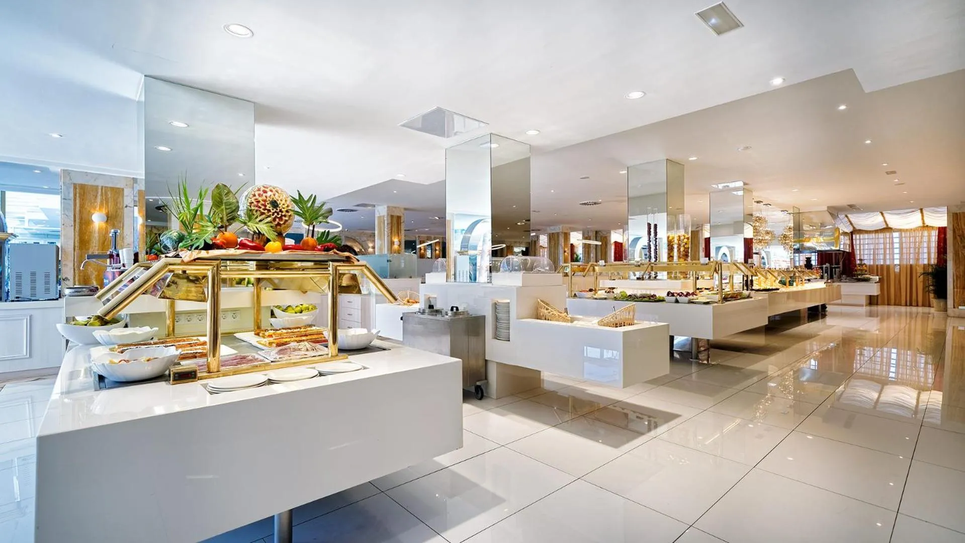 Restaurant/places to eat in Bull Eugenia Victoria & SPA