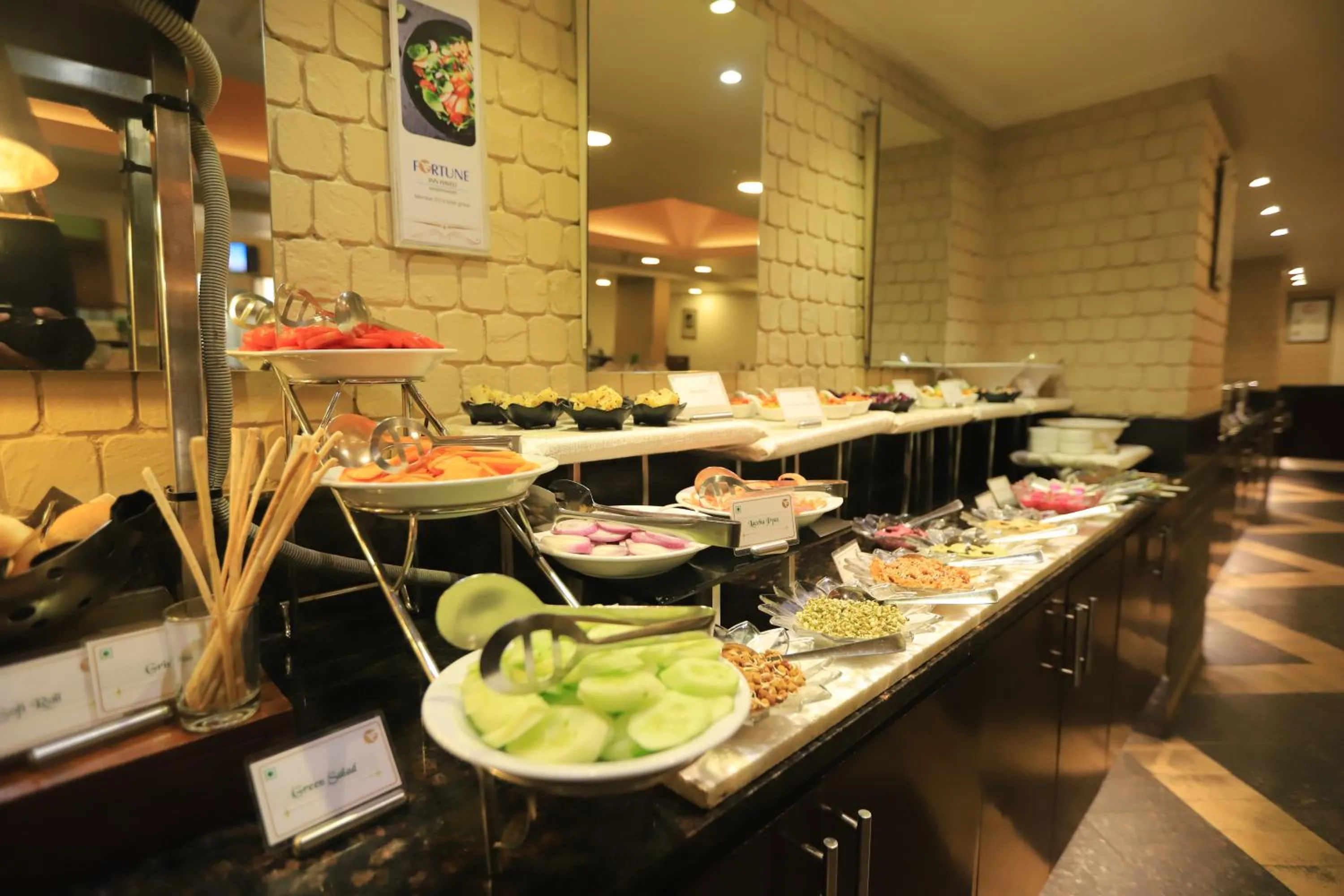 Restaurant/places to eat in Fortune Inn Haveli, Gandhinagar - Member ITC Hotels' Group