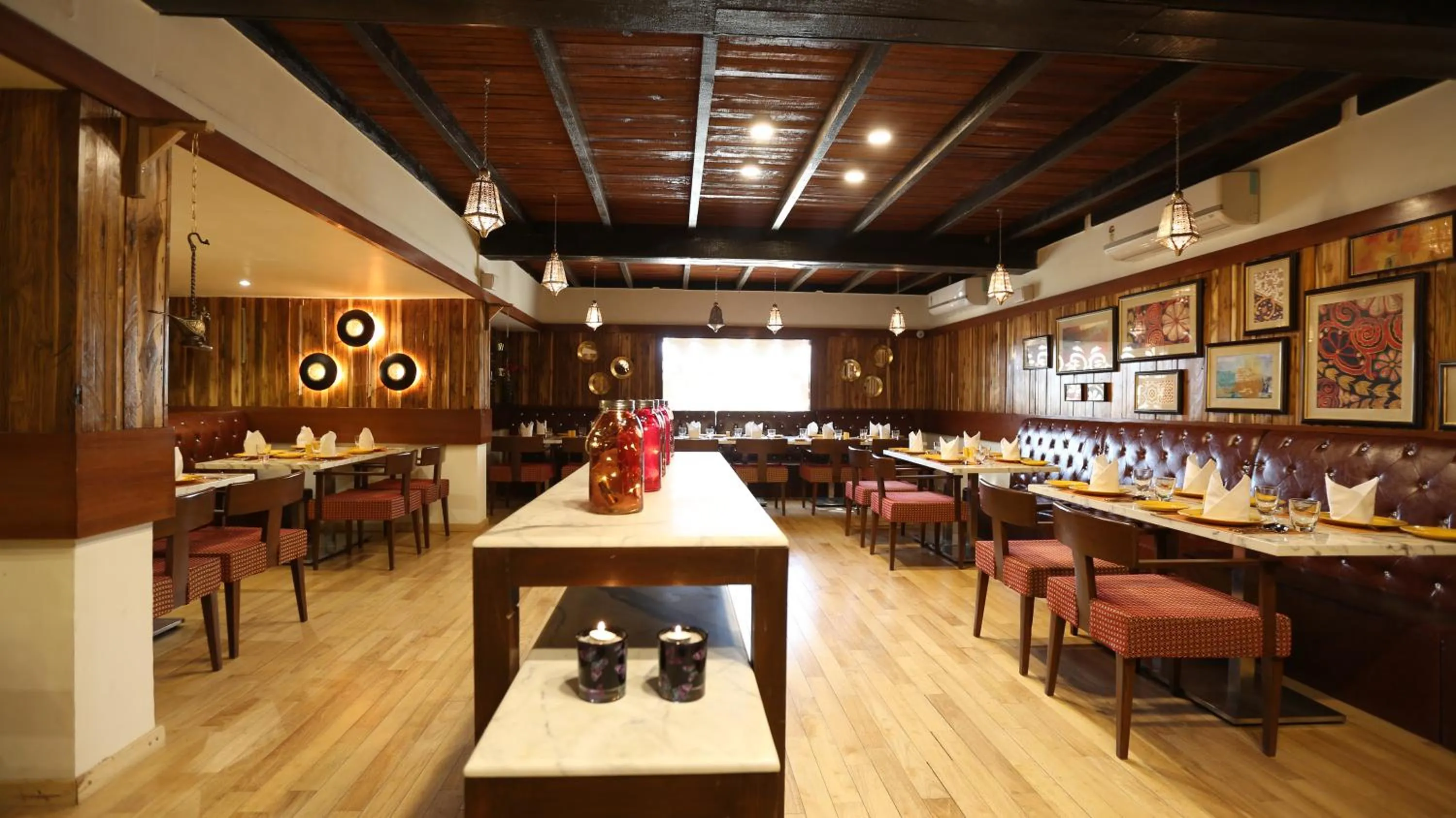 Lunch in Fortune Inn Haveli, Gandhinagar - Member ITC Hotels' Group