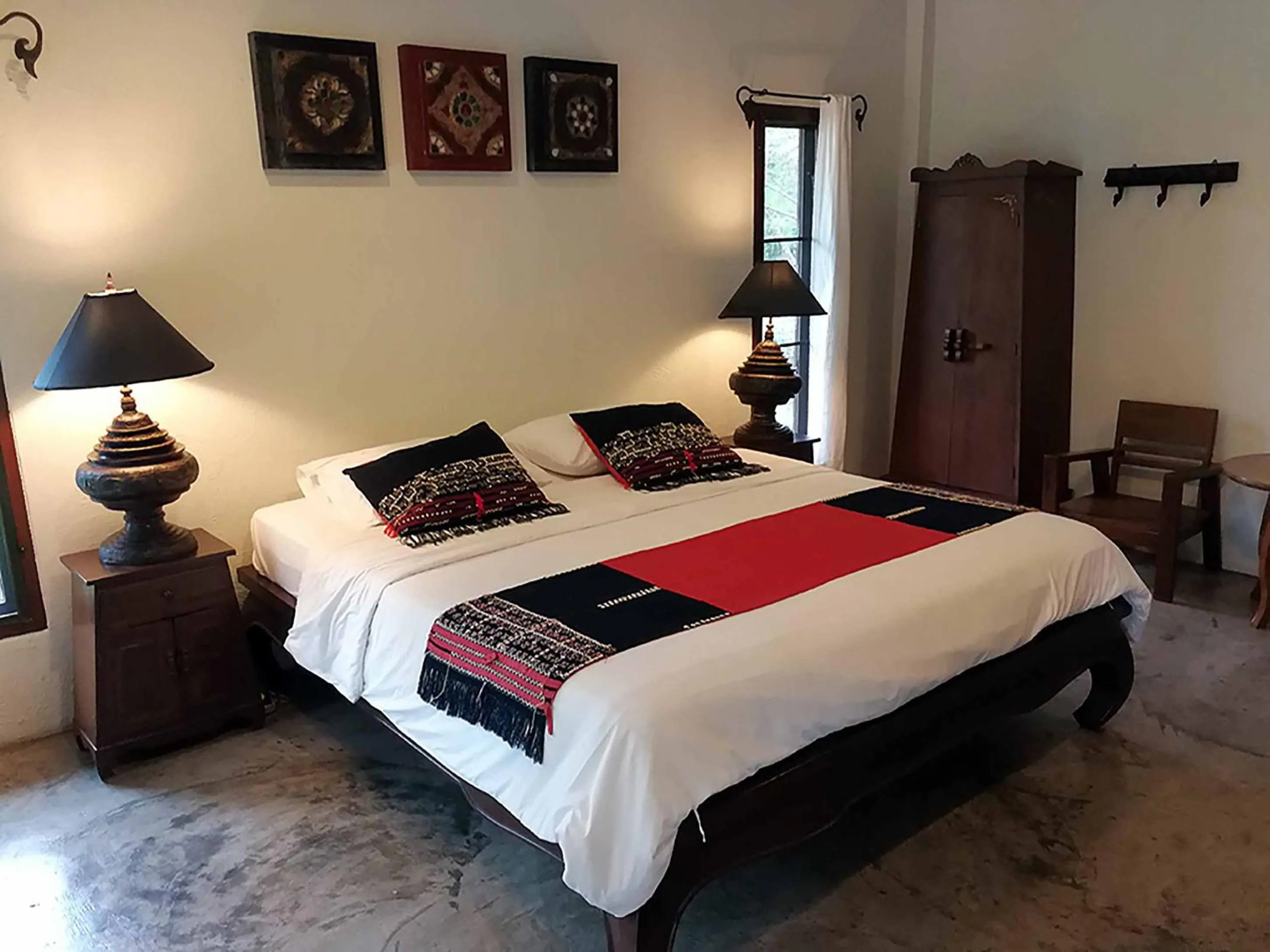 Bed in Jasmine Hills Lodge