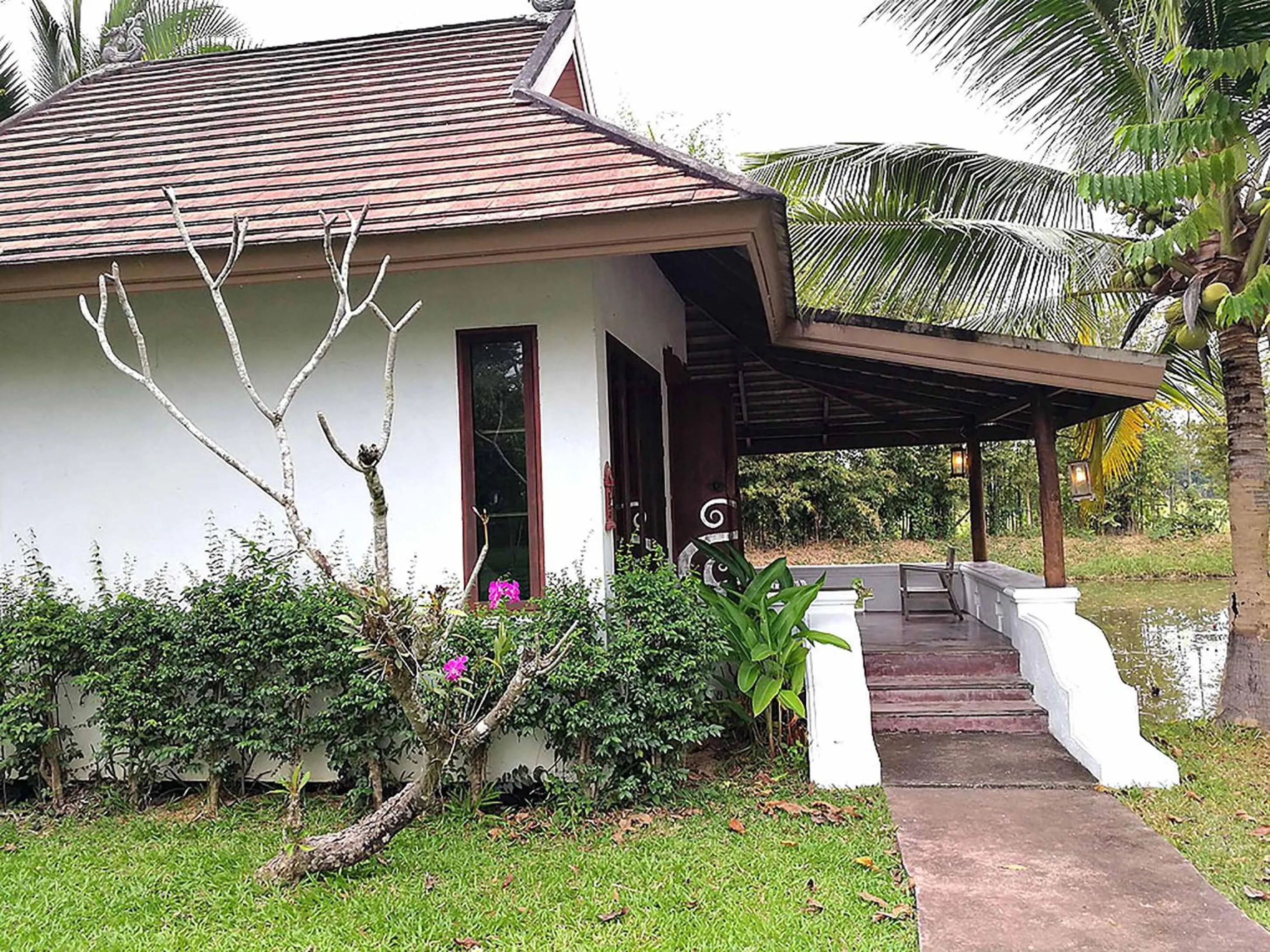 Property building in Jasmine Hills Lodge