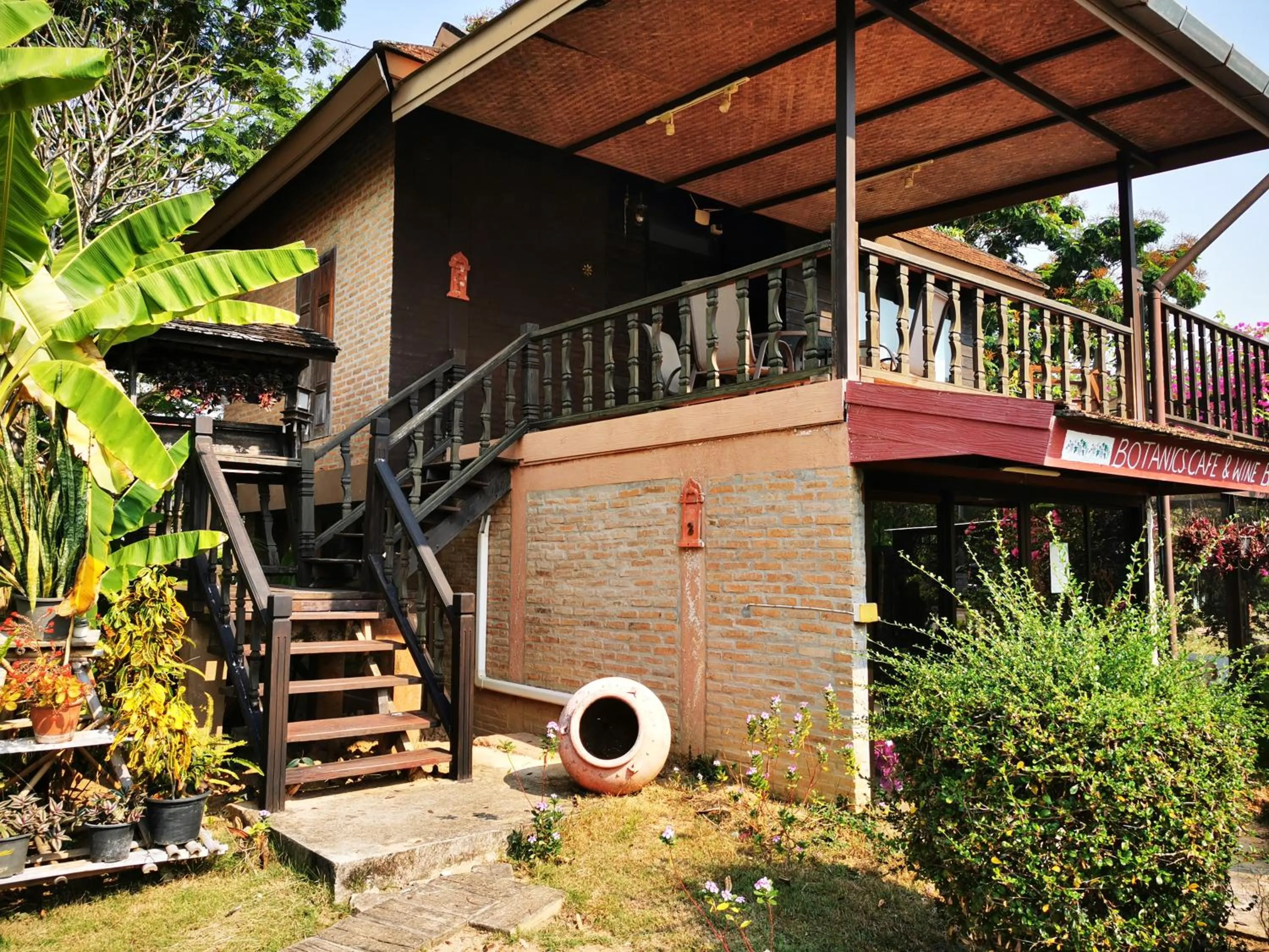 Property building in Jasmine Hills Lodge