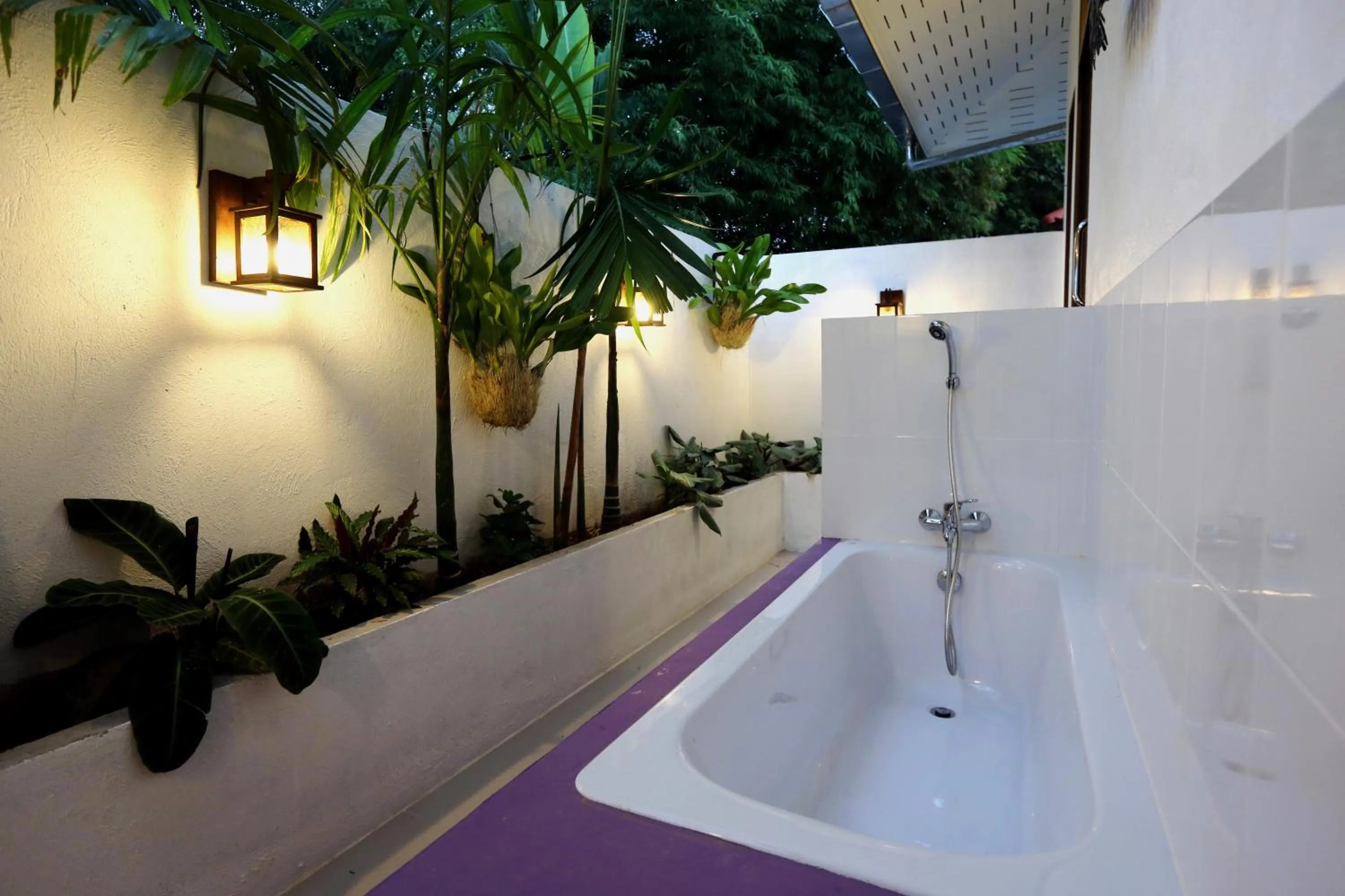 Bath in Jasmine Hills Lodge