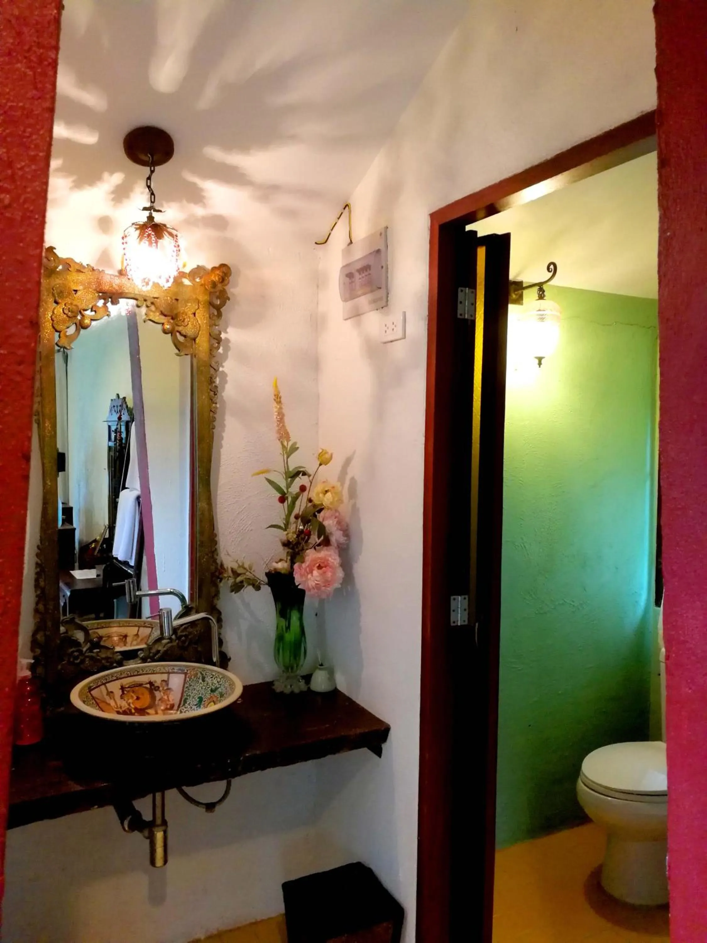 Toilet in Jasmine Hills Lodge