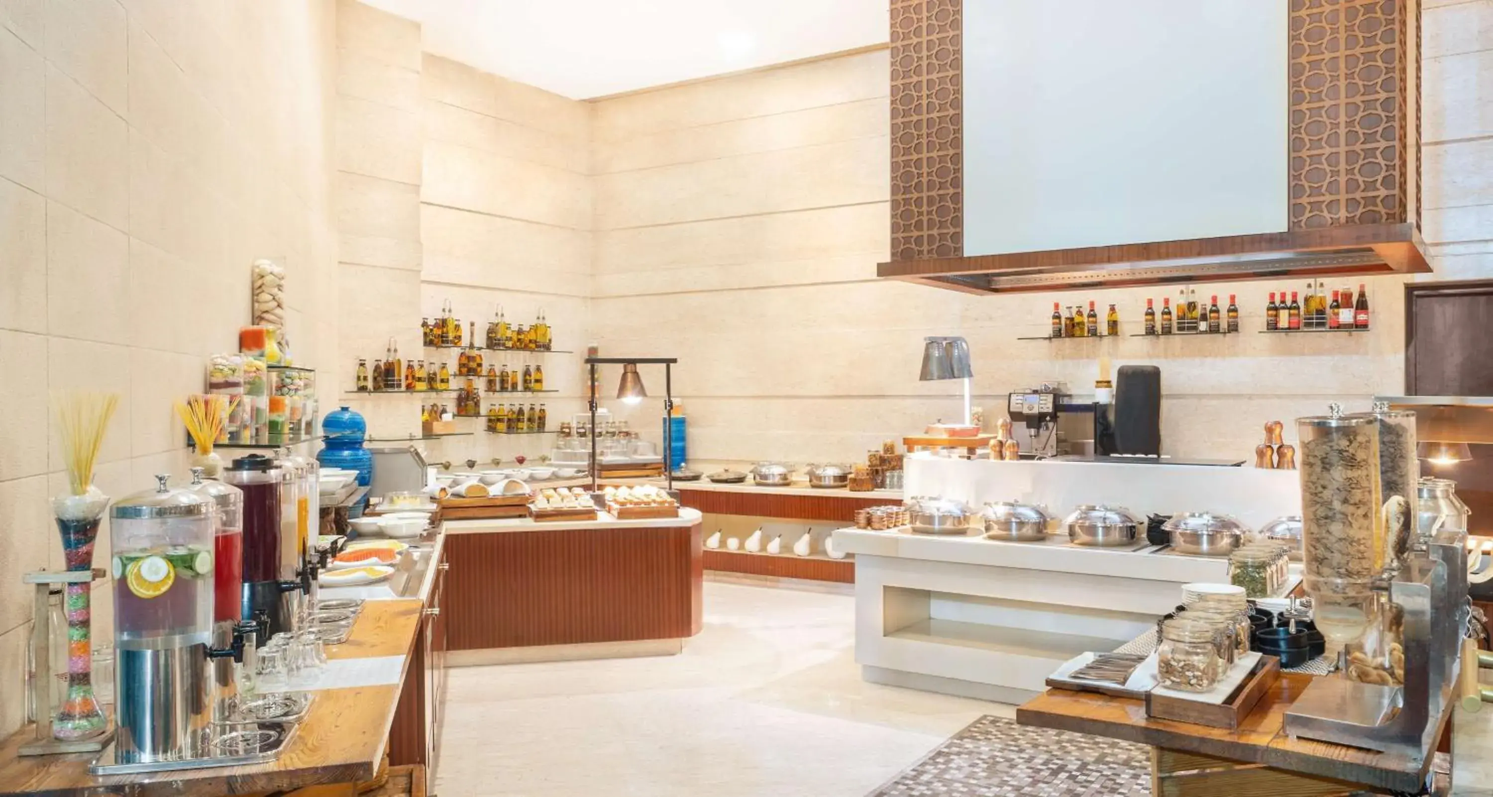 Restaurant/places to eat in Radisson Gurugram Sohna Road City Center Restaurant/places to eat in Radisson Gurugram Sohna Road City Center