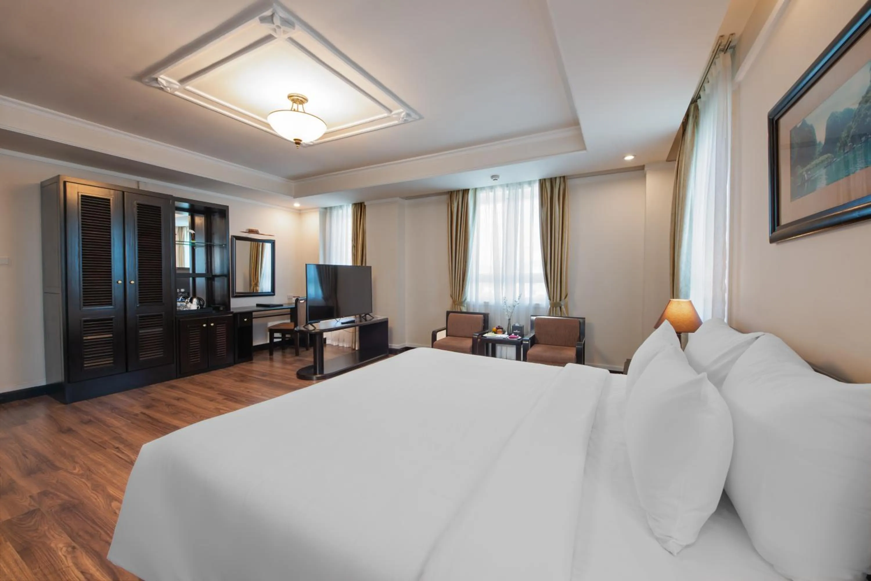 Bed in Ninh Binh Legend Hotel