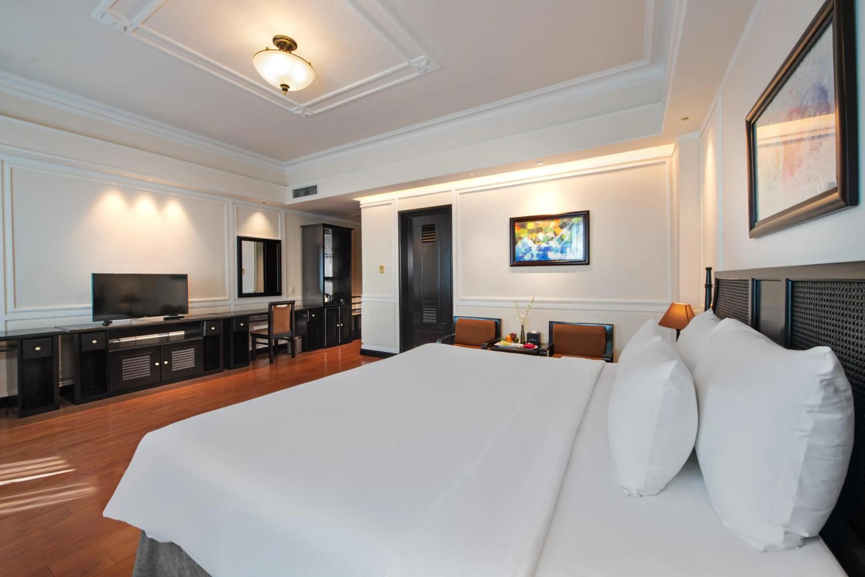 Bed in Ninh Binh Legend Hotel