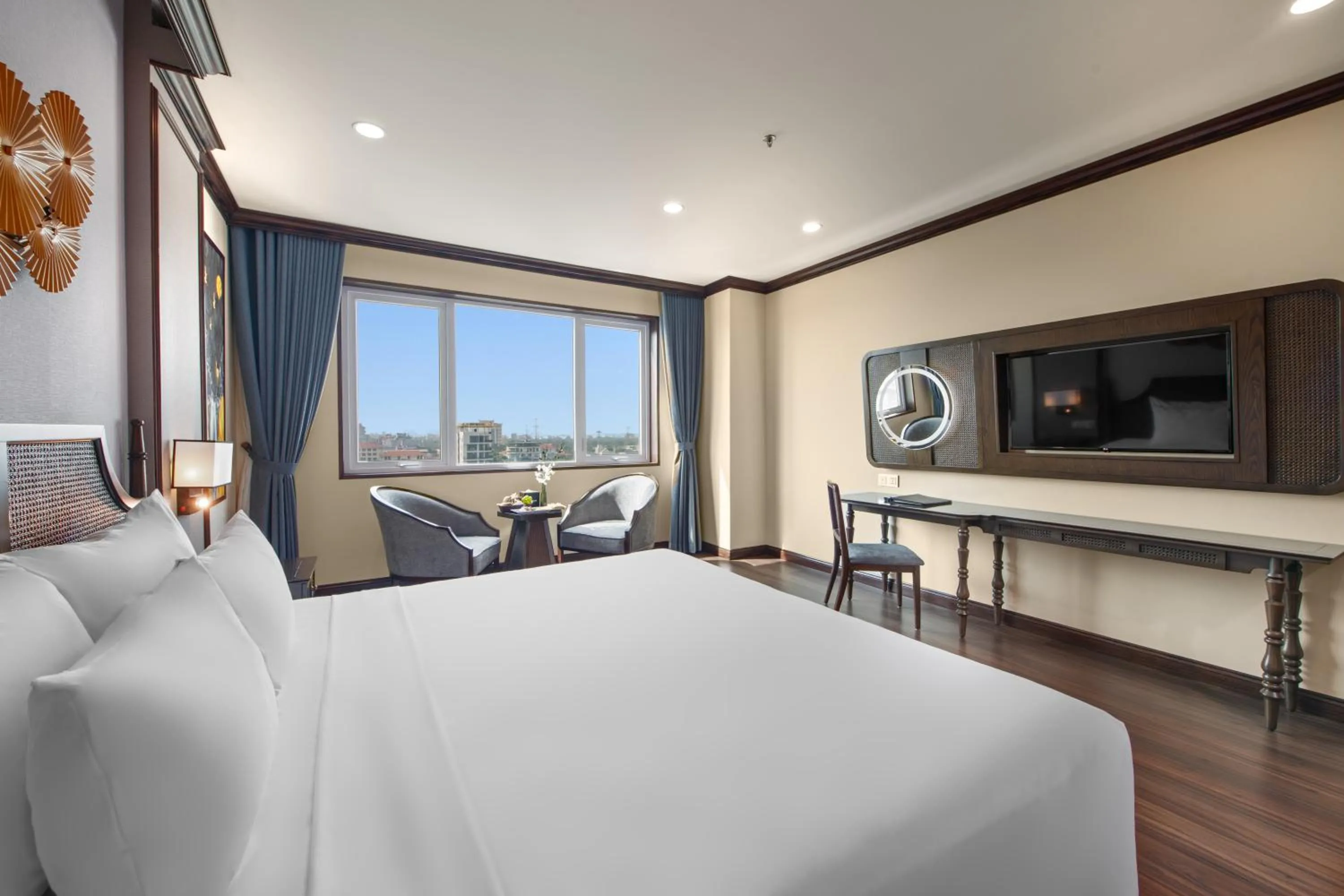 Bed in Ninh Binh Legend Hotel