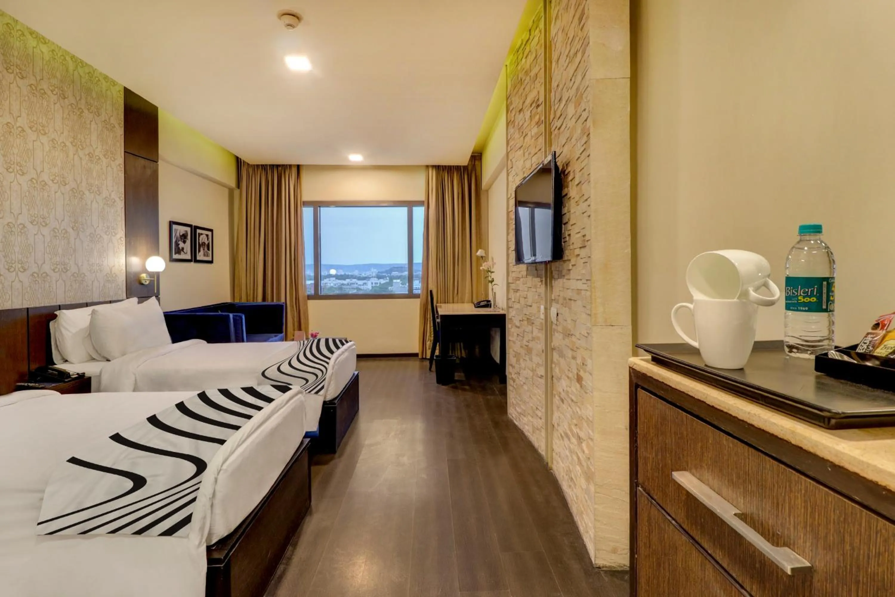 Bed in Sunday Hotel Jaipur