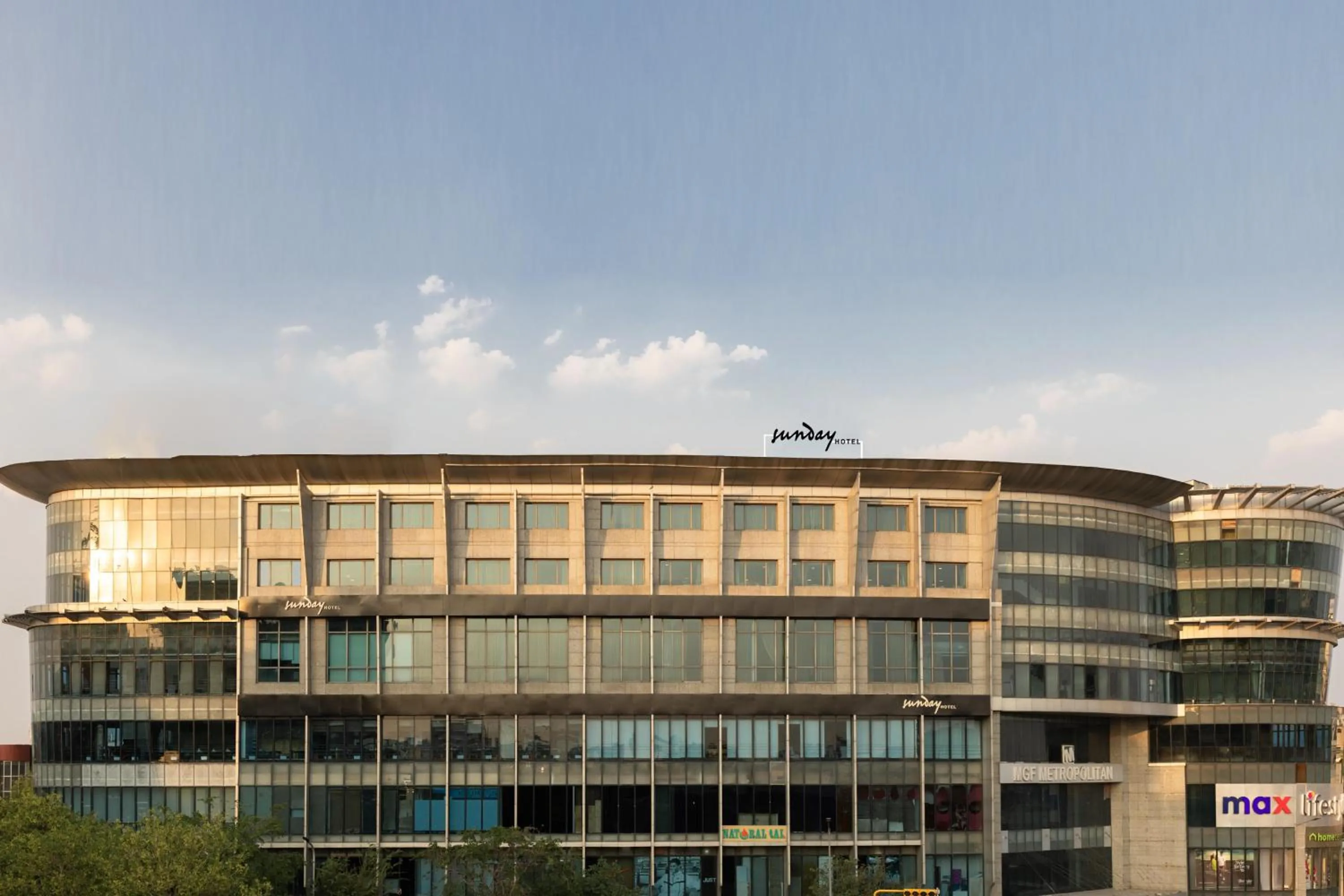 Property building in Sunday Hotel Jaipur