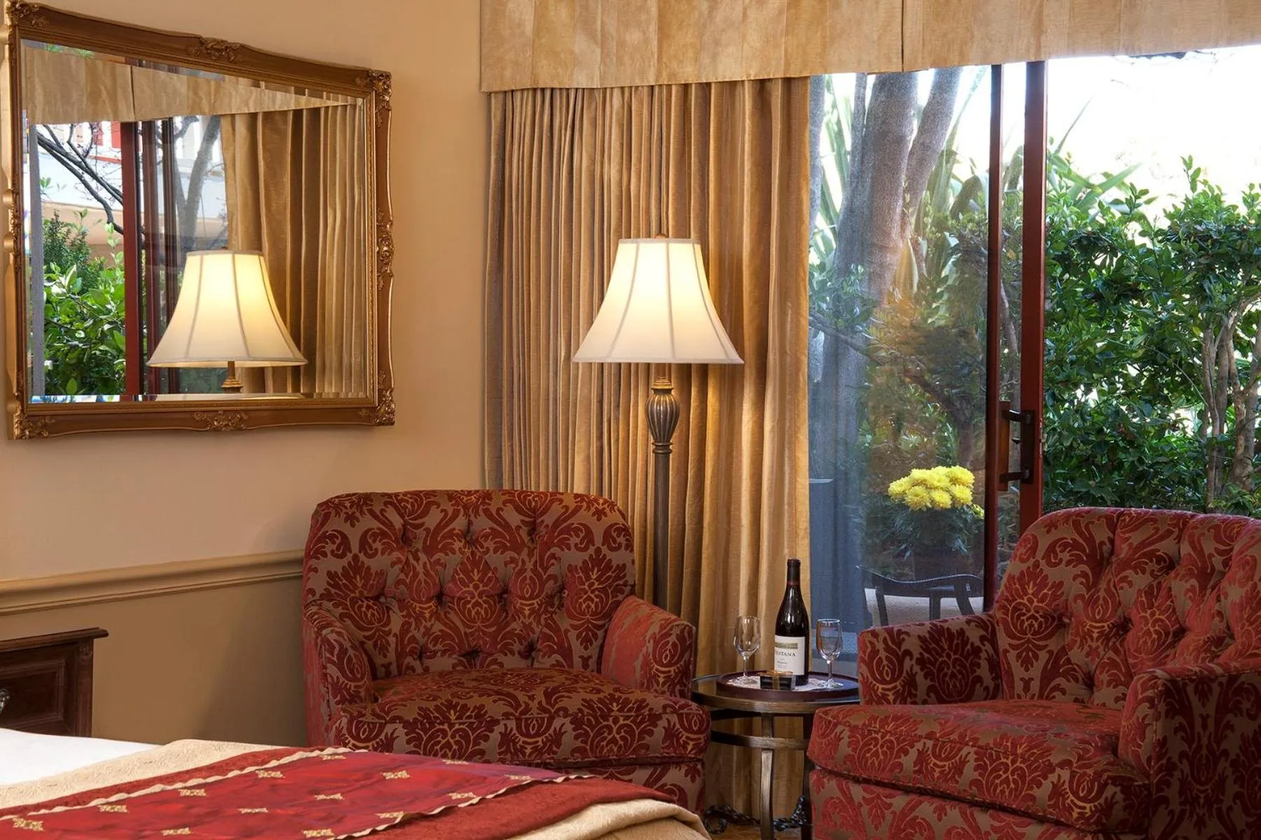 Bedroom, Bed in Victorian Inn