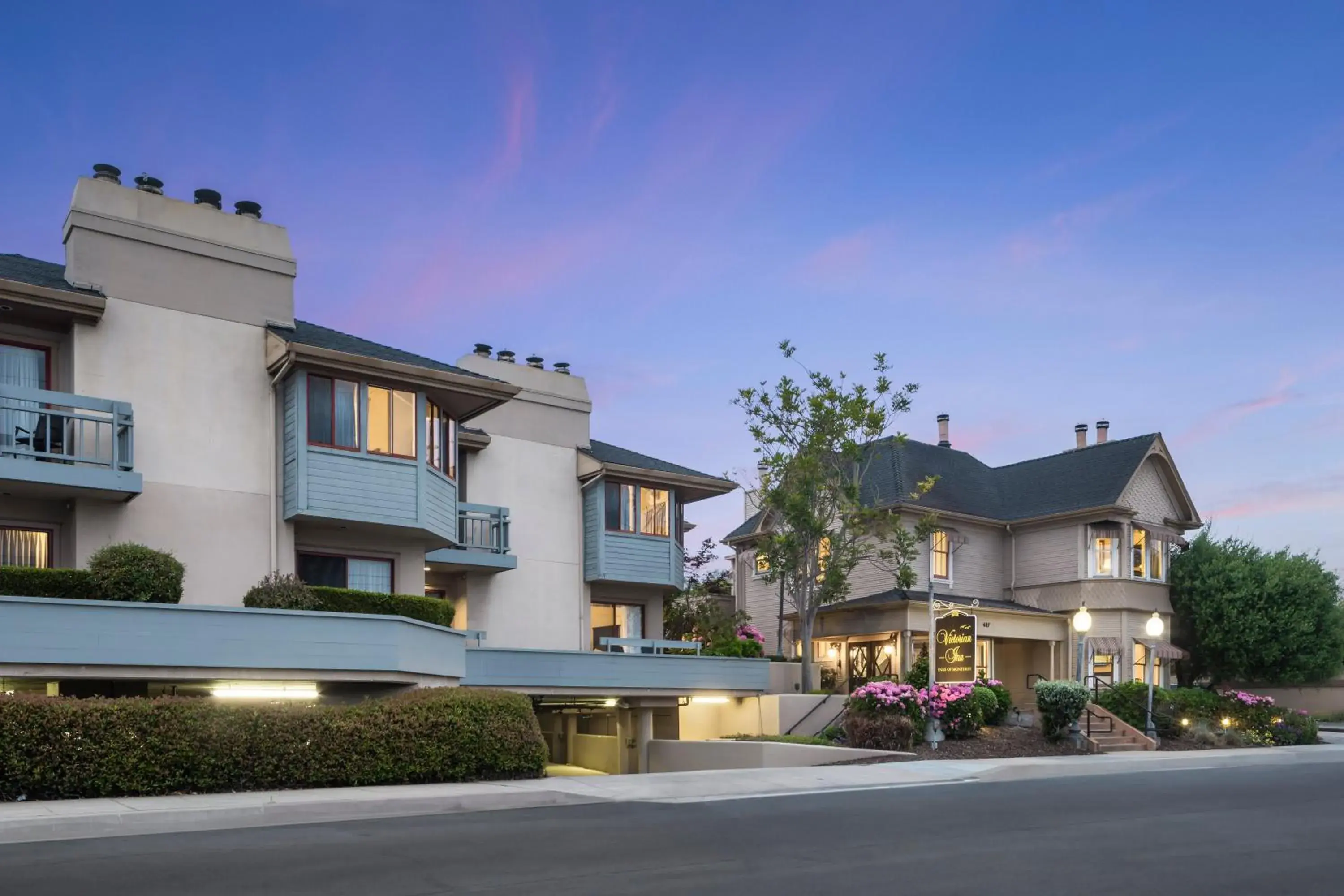 Property building in Victorian Inn Property building in Victorian Inn