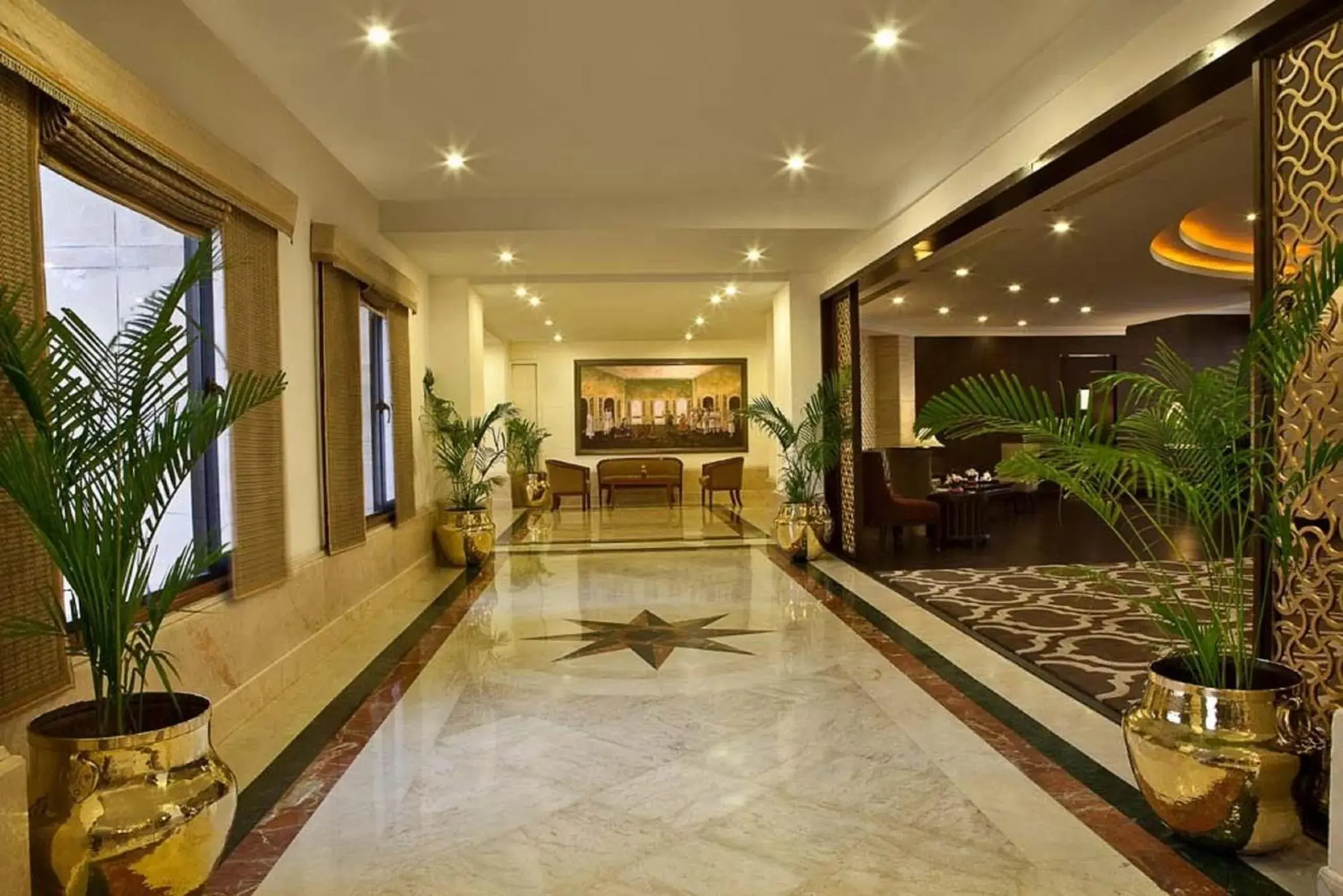 Lobby or reception in The Bristol Hotel - Gurgaon