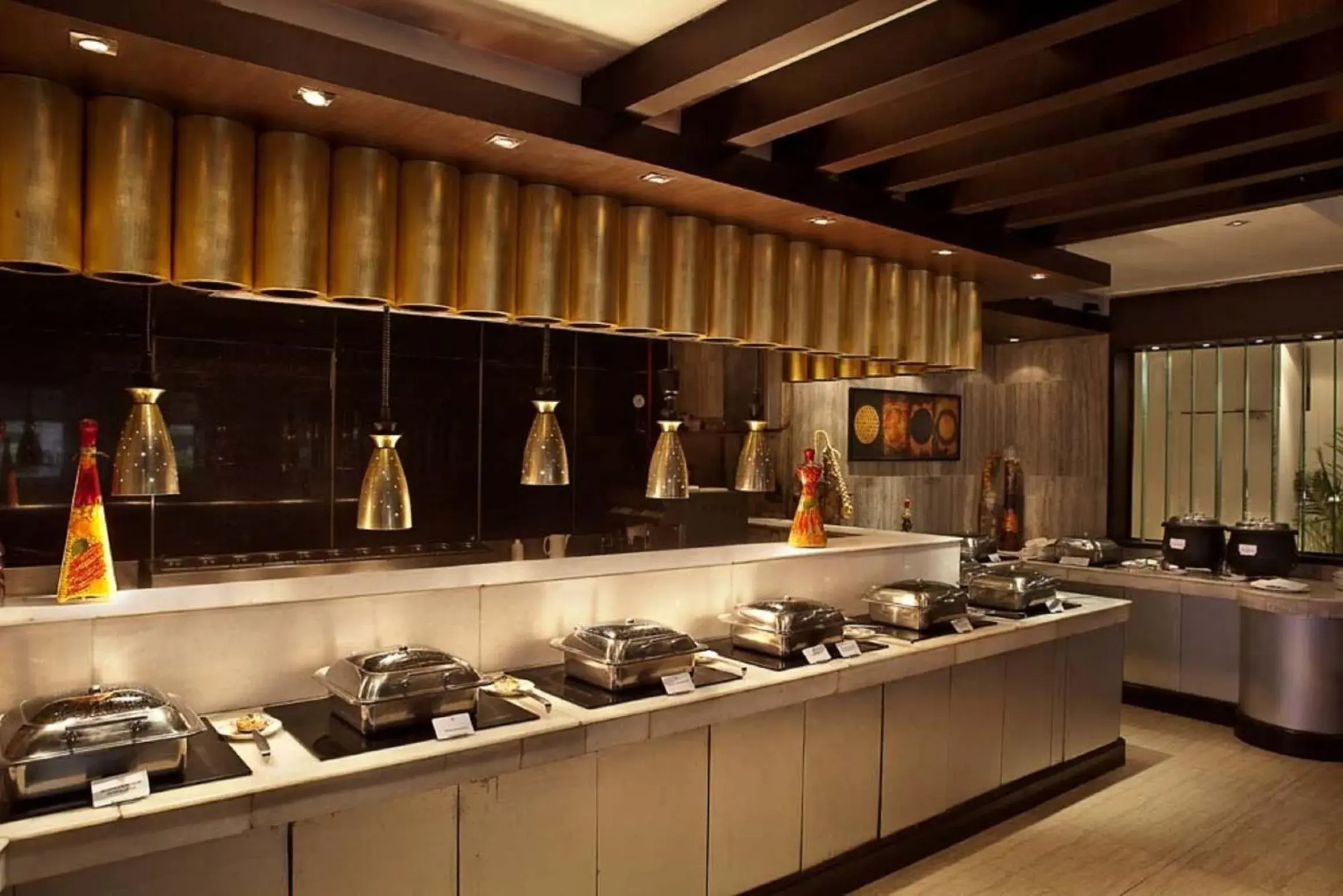 Restaurant/Places to Eat in The Bristol Hotel - Gurgaon