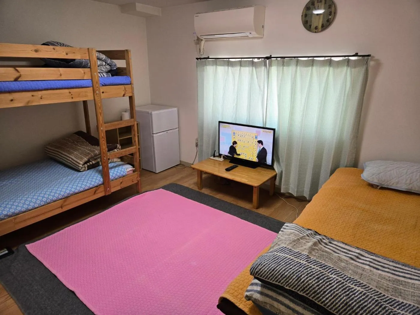 Property building, Bed in Jakotel