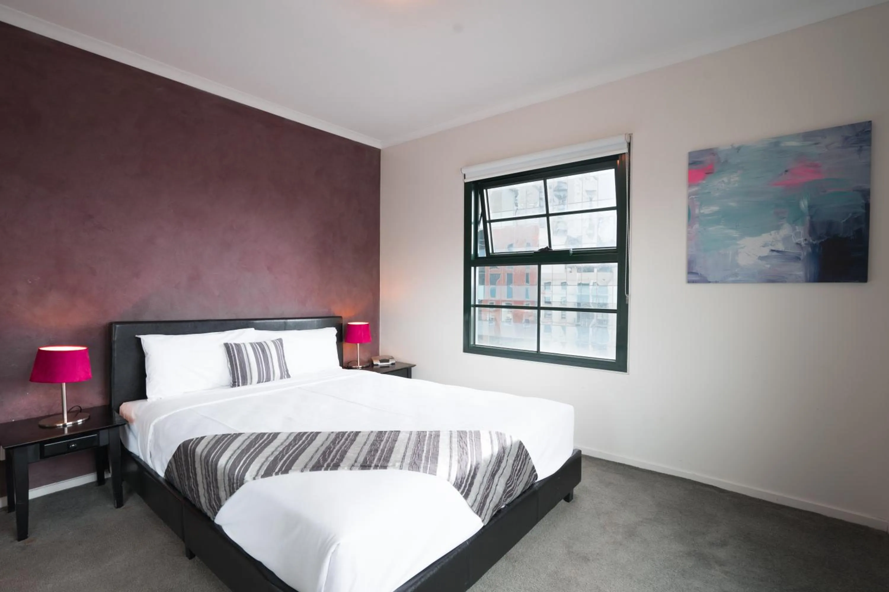 Bed in HarbourView Apartment Hotel (now Arrow on Spencer)