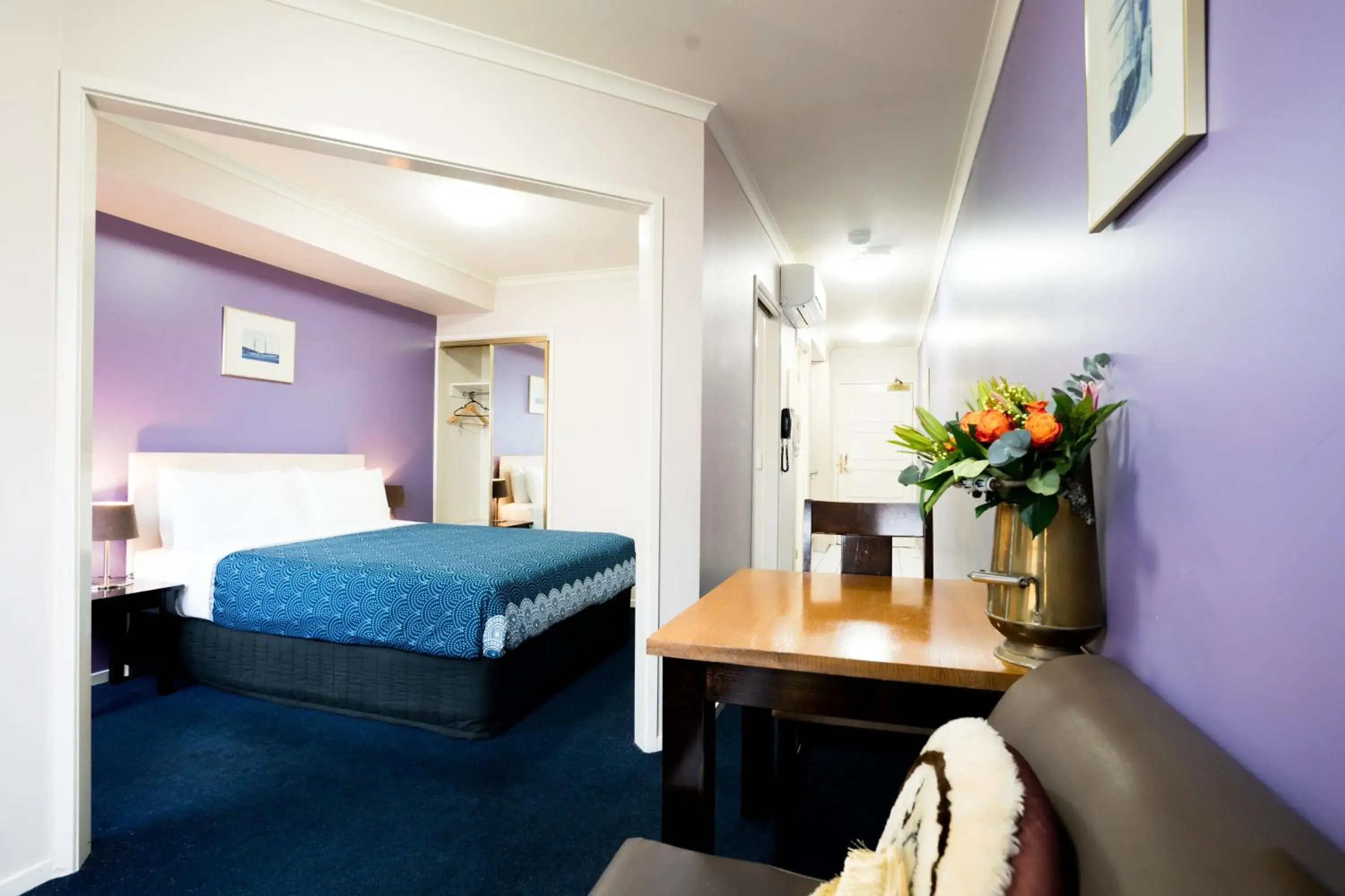 Living room, Bed in Arrow on Spencer Living room, Bed in Arrow on Spencer