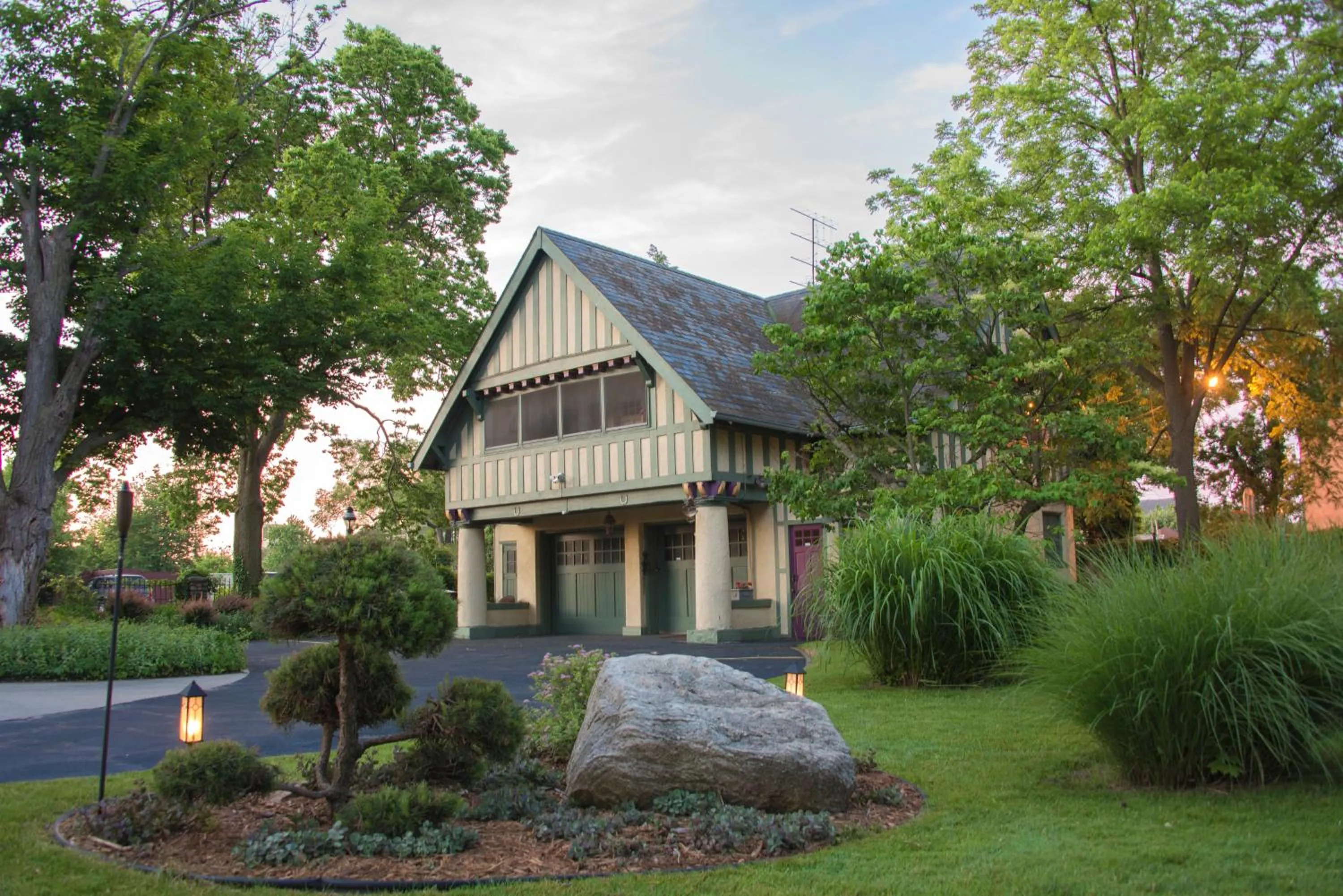 Property building in The Oliver Inn