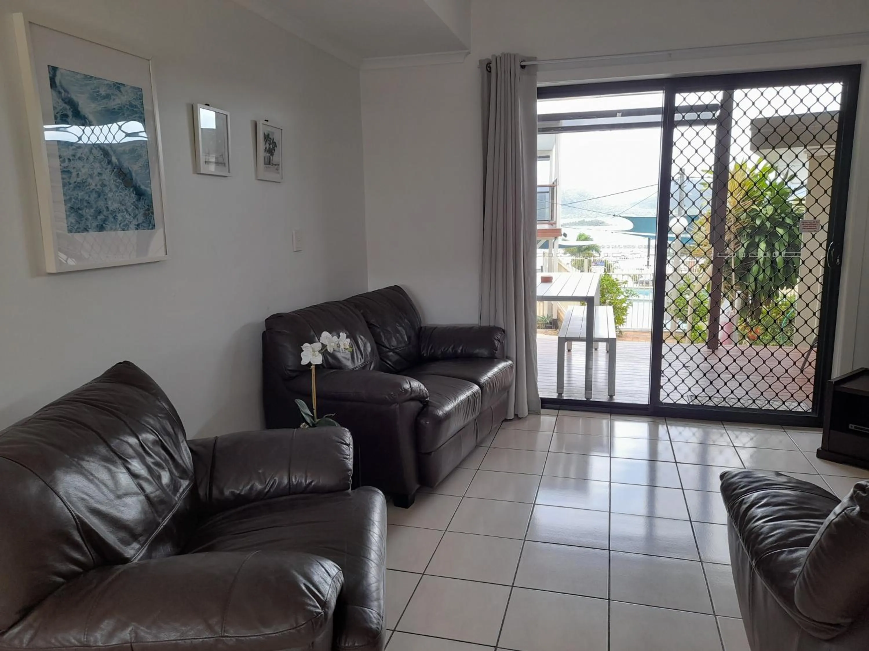 Seating area in Airlie Apartments