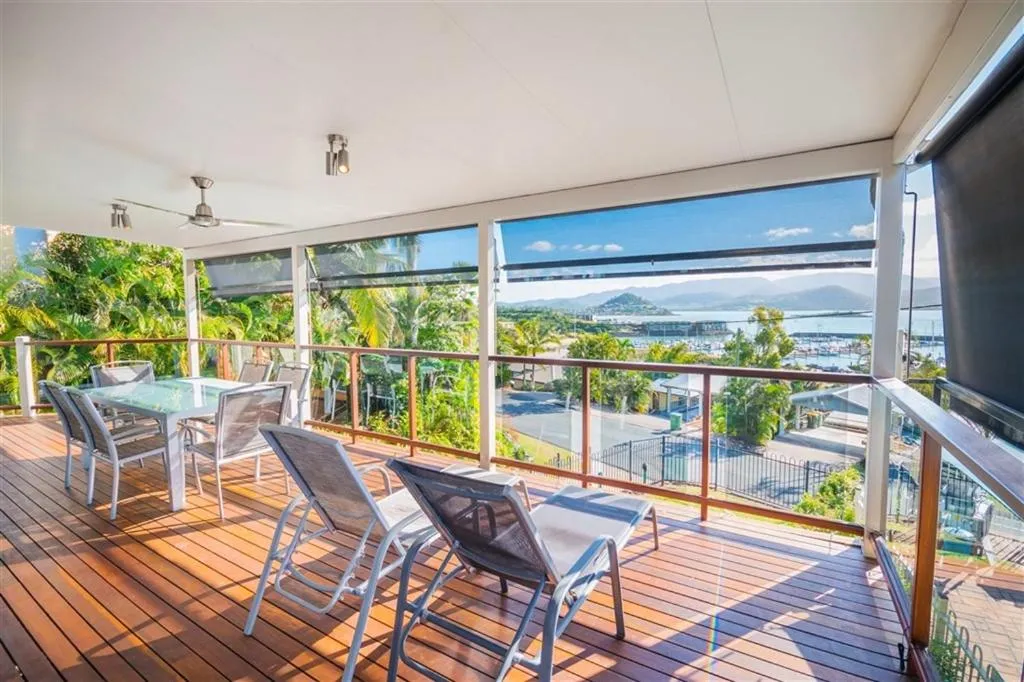 Balcony/Terrace in Airlie Apartments