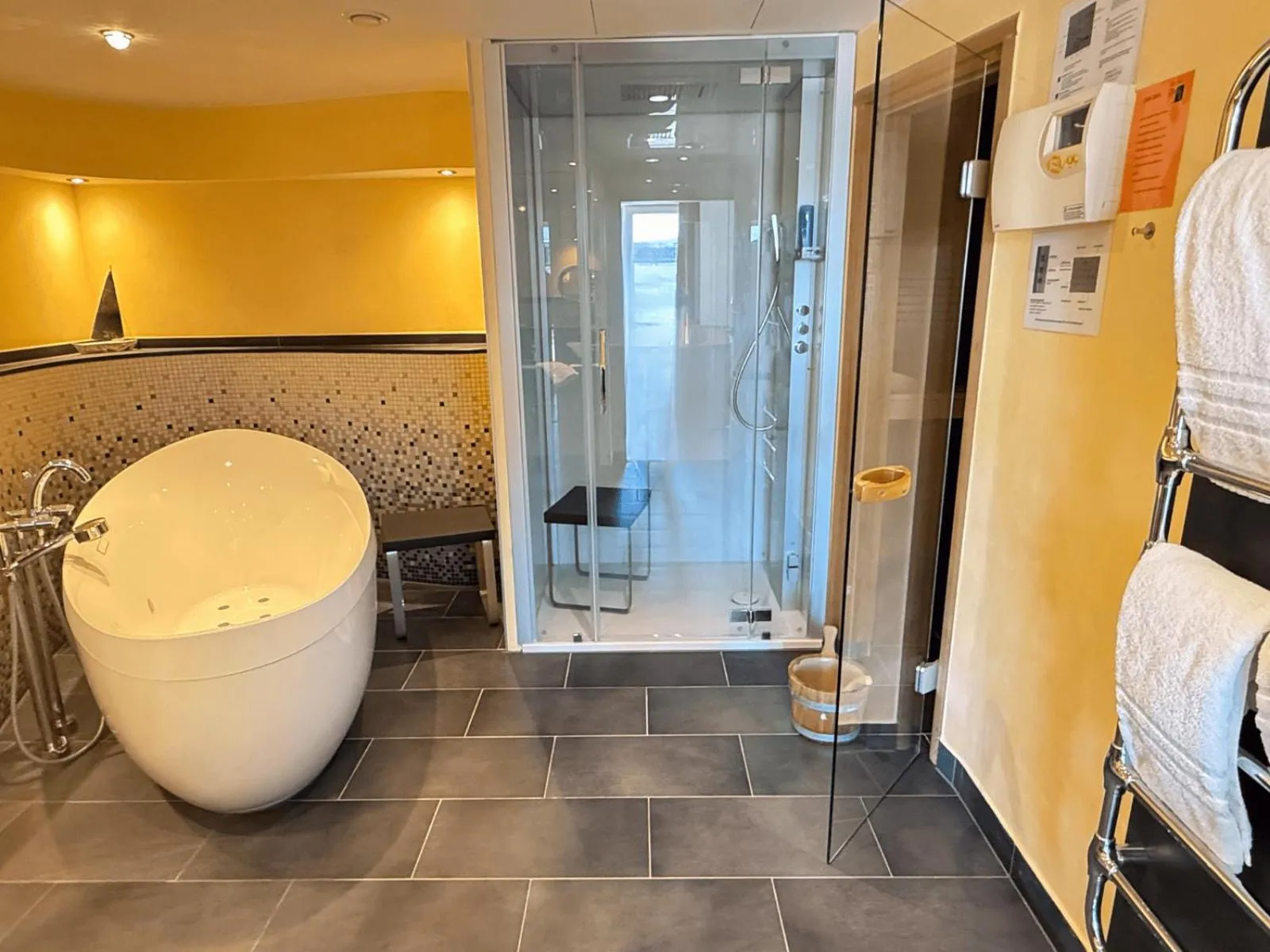 Bathroom in Strandhotel Georgshöhe