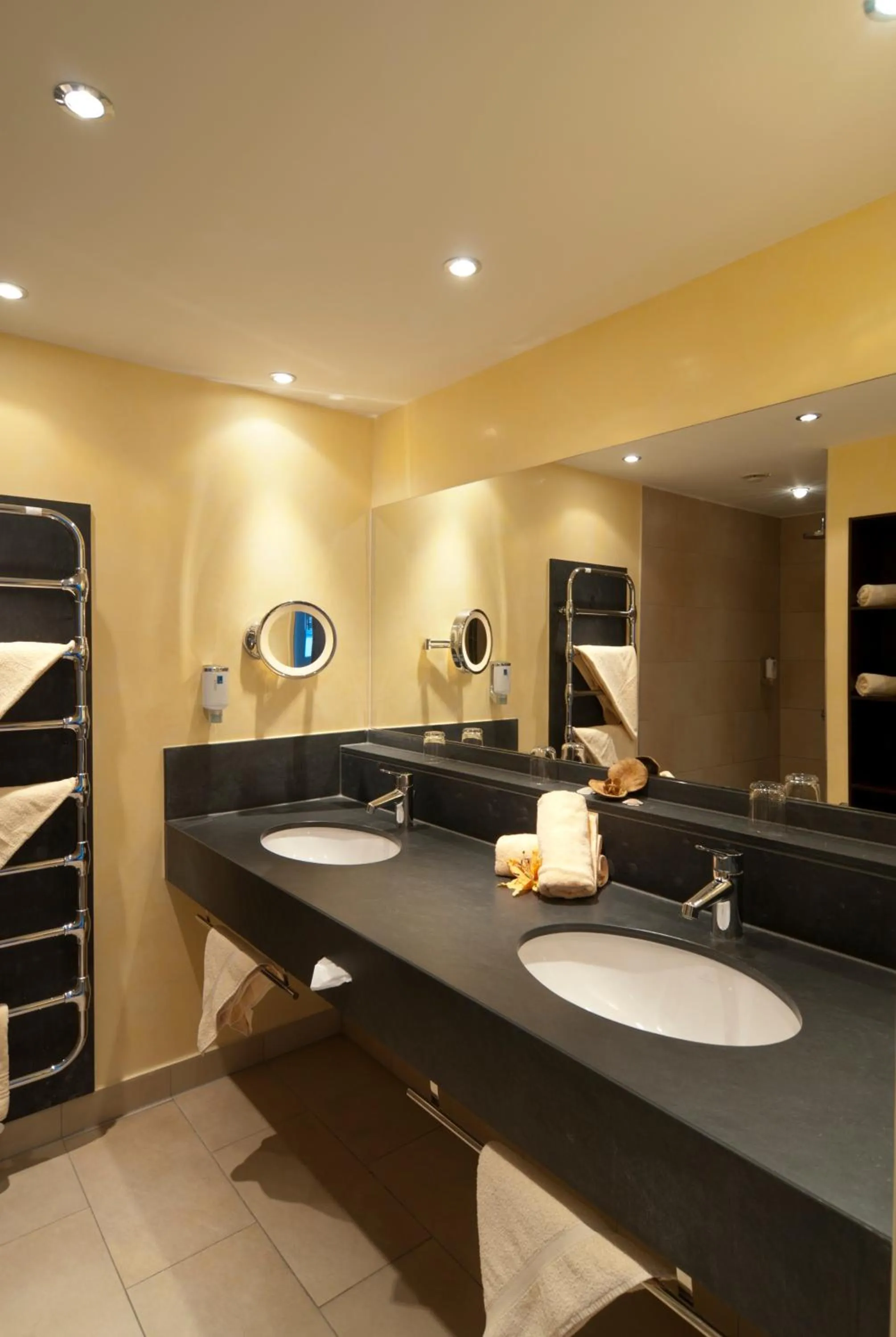 Bathroom in Strandhotel Georgshöhe