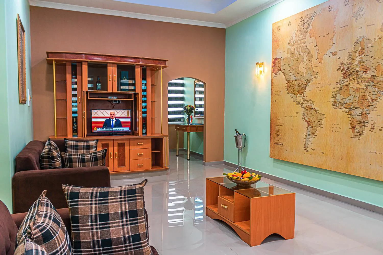 Living room in New Fairmount Hotel and Casino