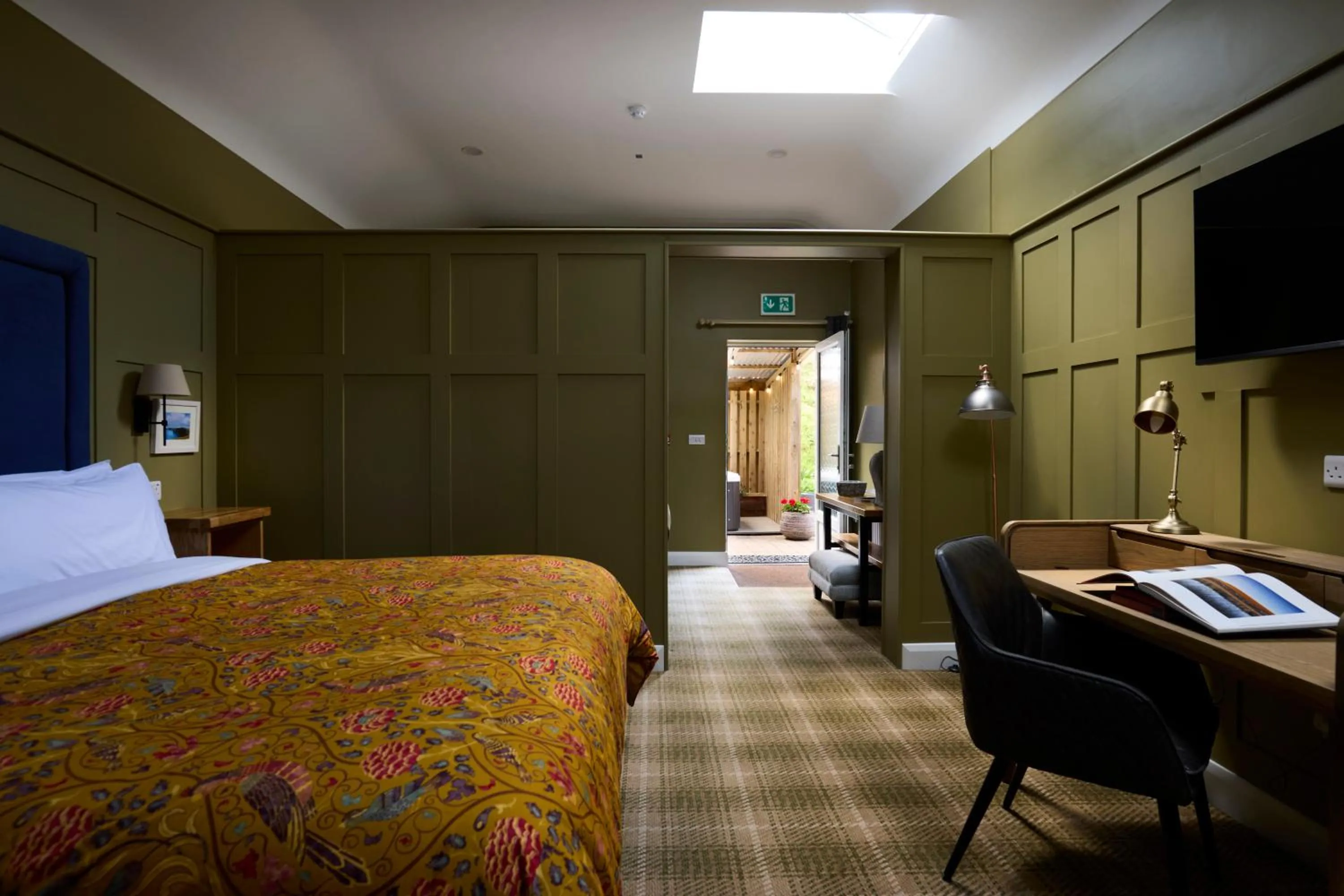 Bedroom, Bed in Doolin Inn