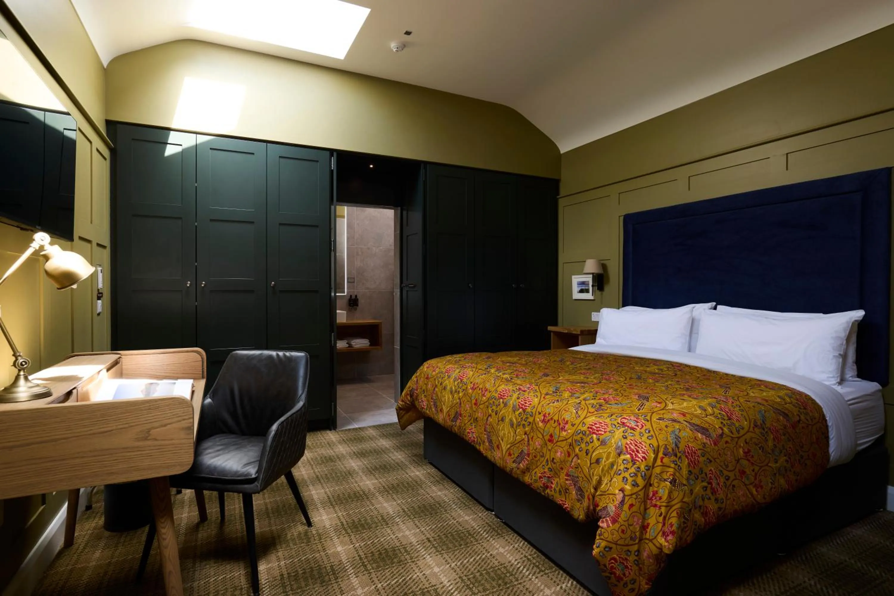 Bedroom, Bed in Doolin Inn