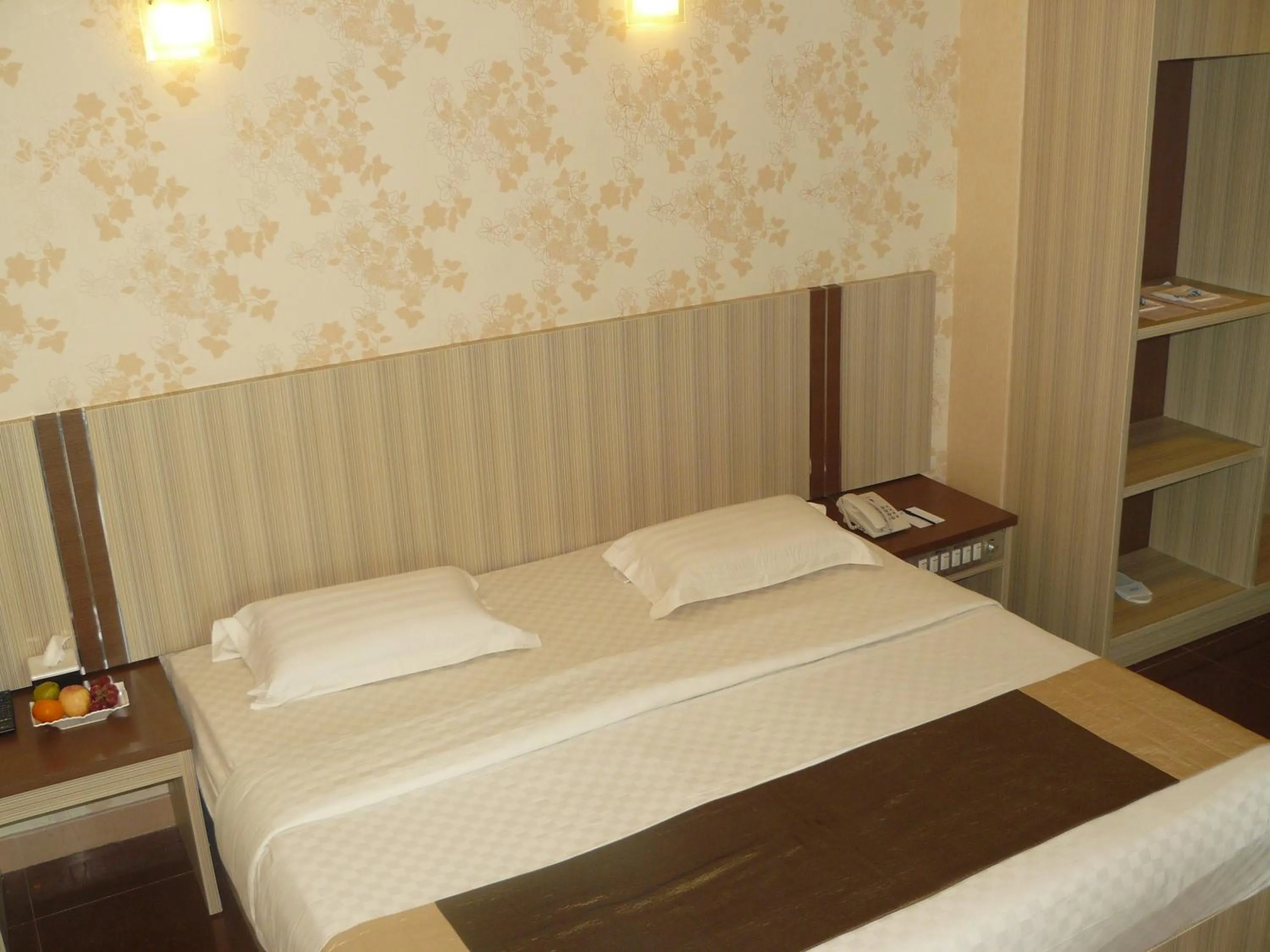 Bedroom, Bed in Hotel Oval