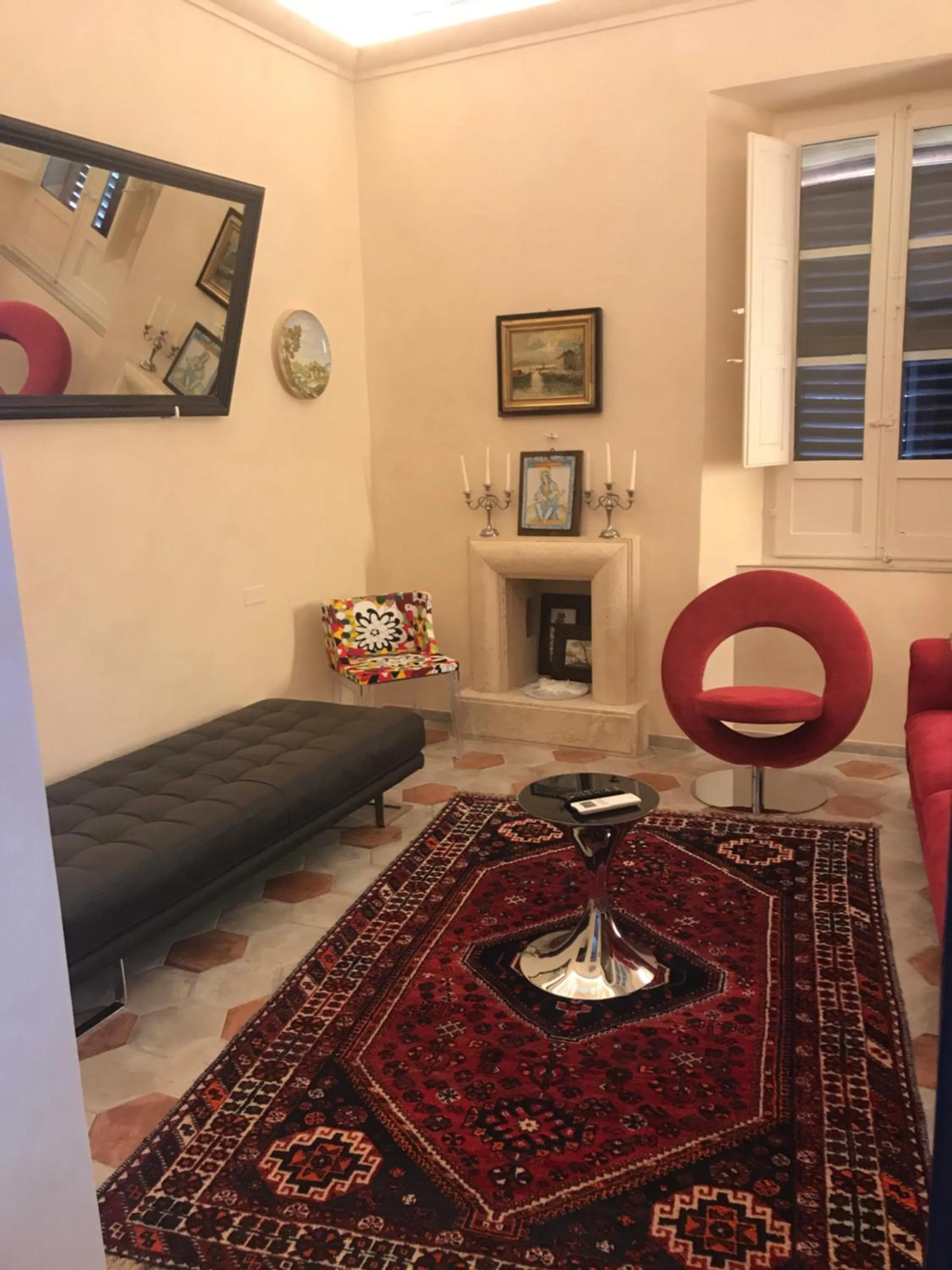 Communal lounge/ TV room in Villa Mascitti B&B Tortoreto Alto