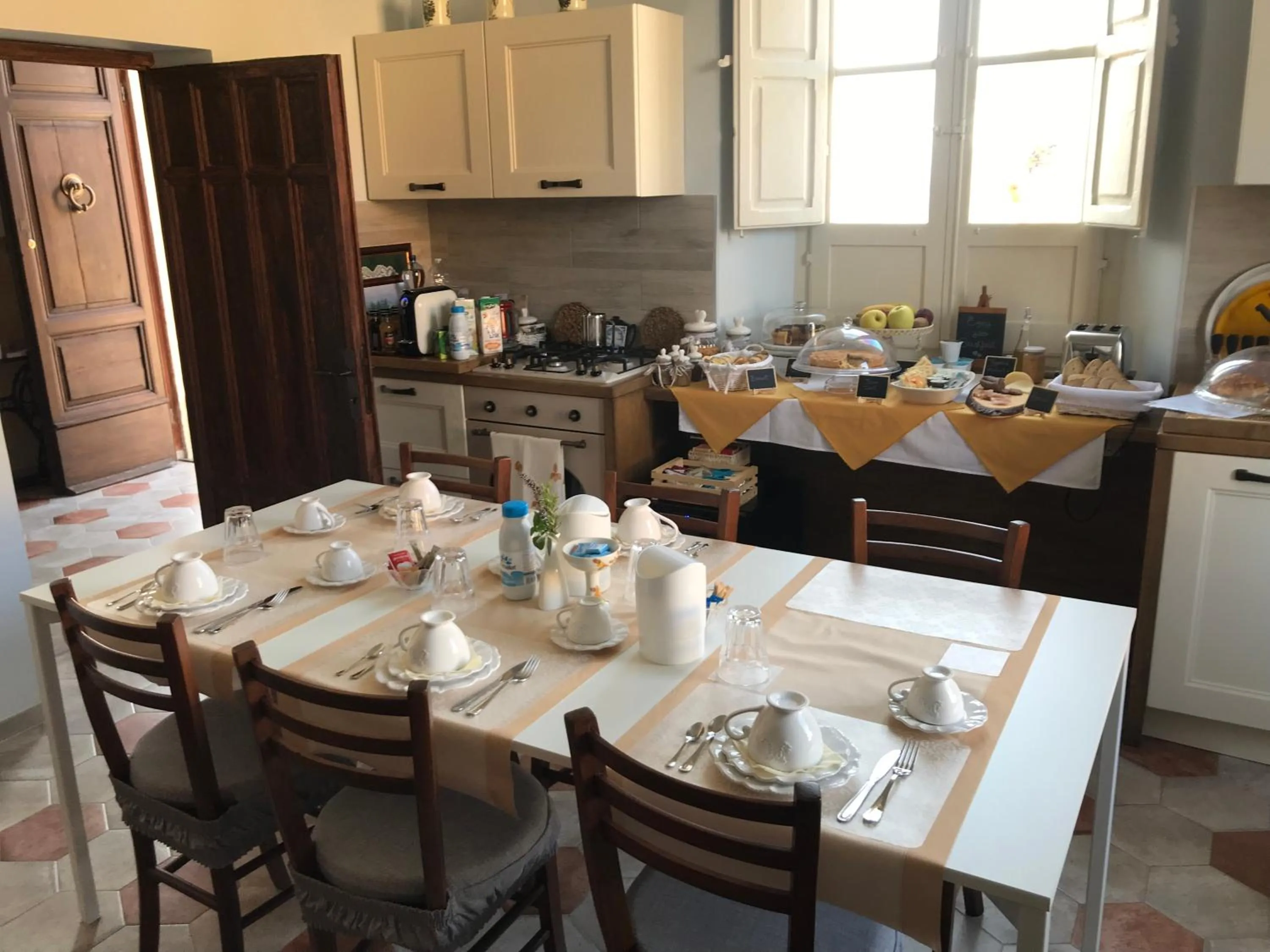 Restaurant/places to eat in Villa Mascitti B&B Tortoreto Alto