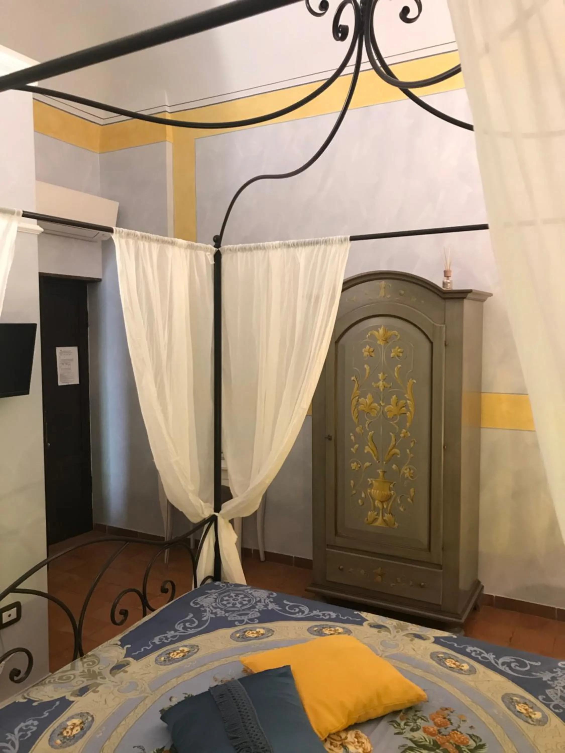 Photo of the whole room in Villa Mascitti B&B Tortoreto Alto
