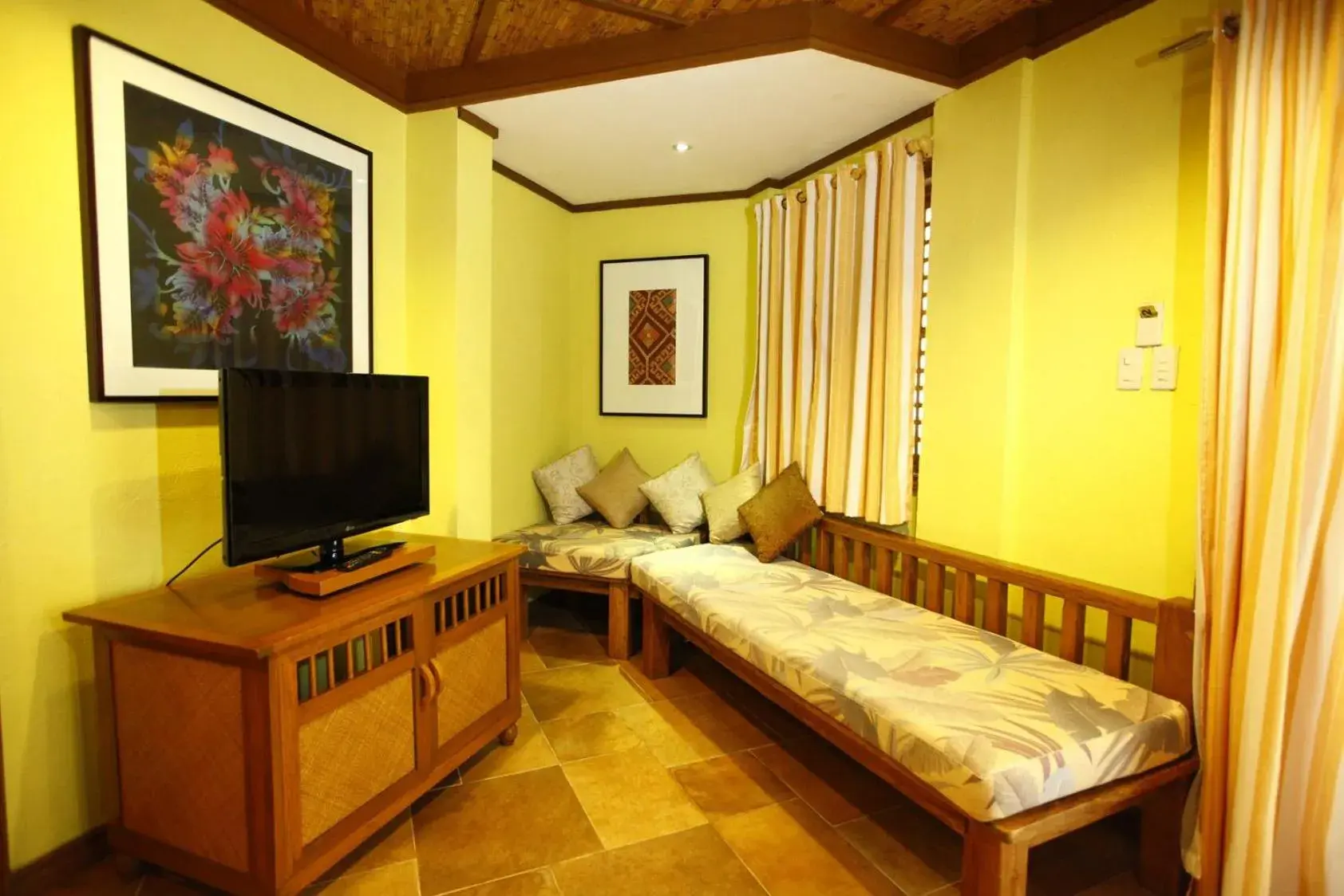 Bed in Boracay Tropics Resort Hotel Bed in Boracay Tropics Resort Hotel