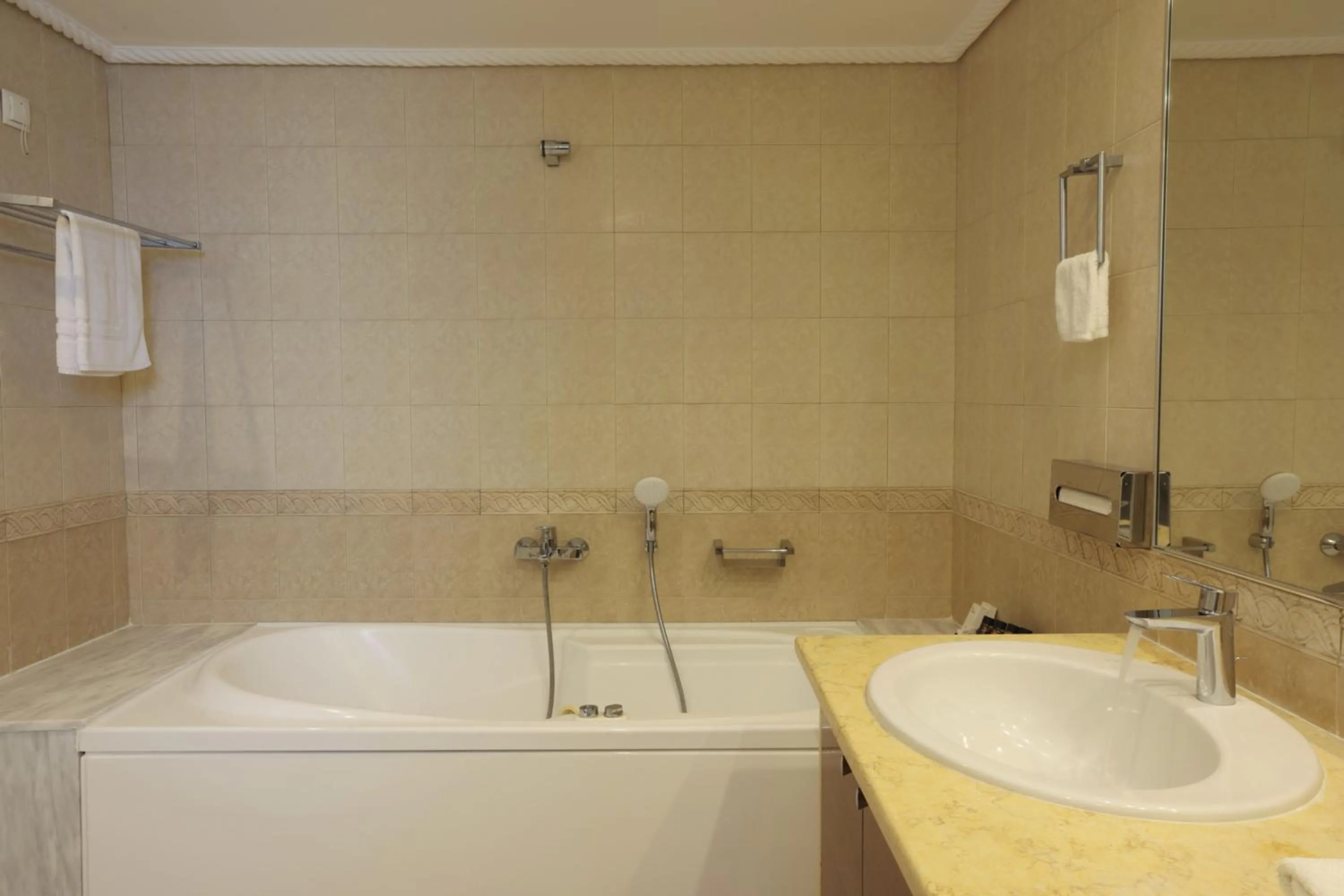 Poseidon Hotel Suites