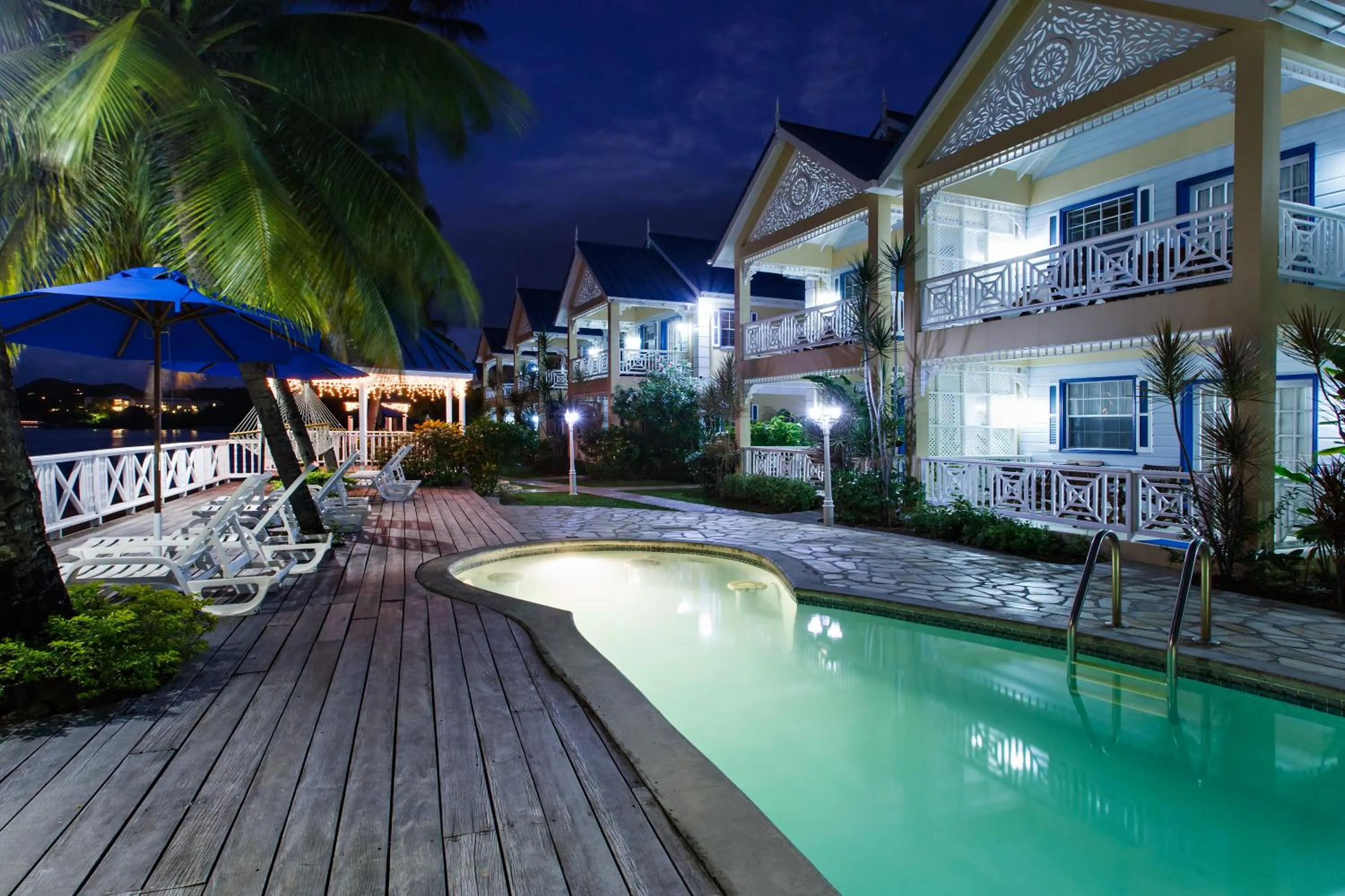 Night in Villa Beach Cottages