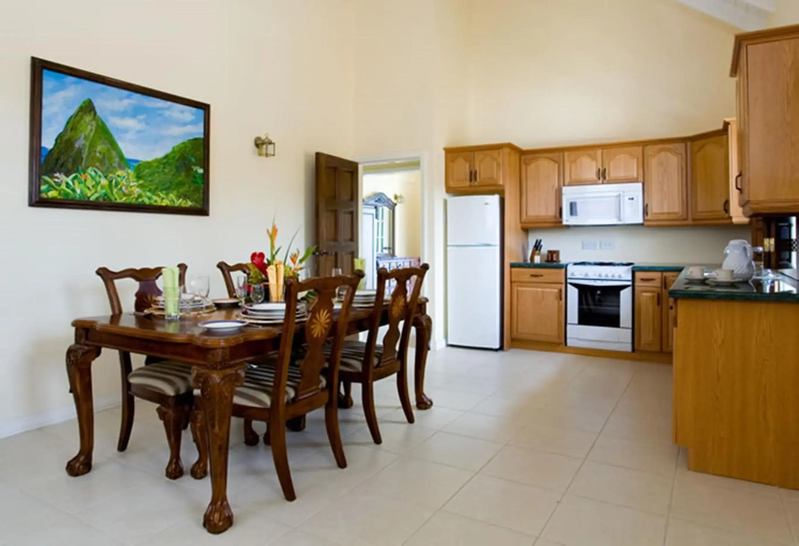 Two-Bedroom Suite in Villa Beach Cottages Two-Bedroom Suite in Villa Beach Cottages